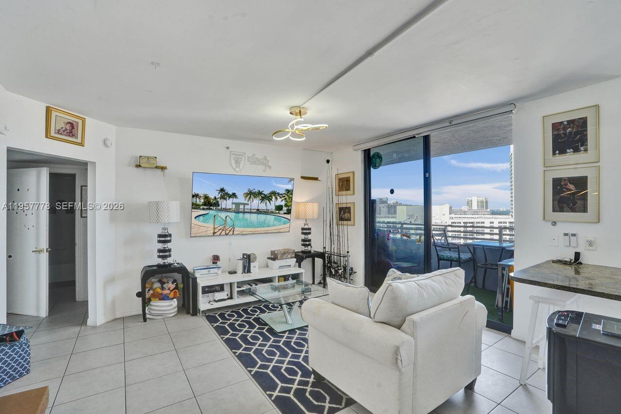 THE WAVERLY AT SOUTH BEAC - Residential