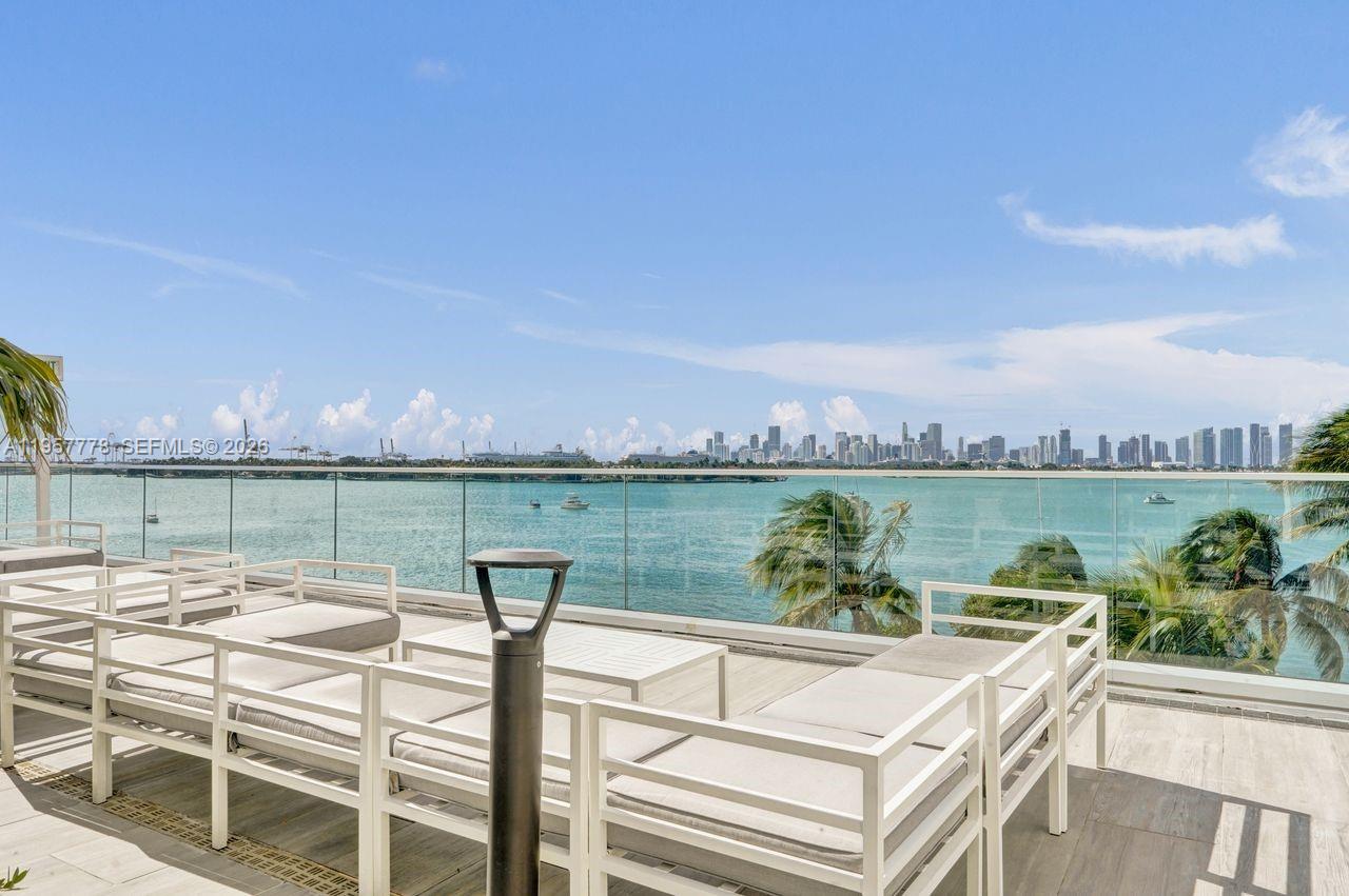 THE WAVERLY AT SOUTH BEAC - Residential