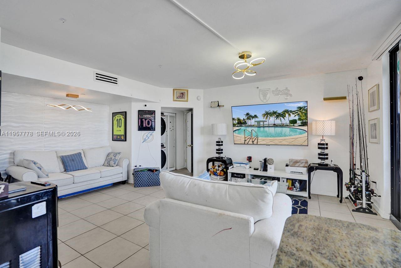 THE WAVERLY AT SOUTH BEAC - Residential