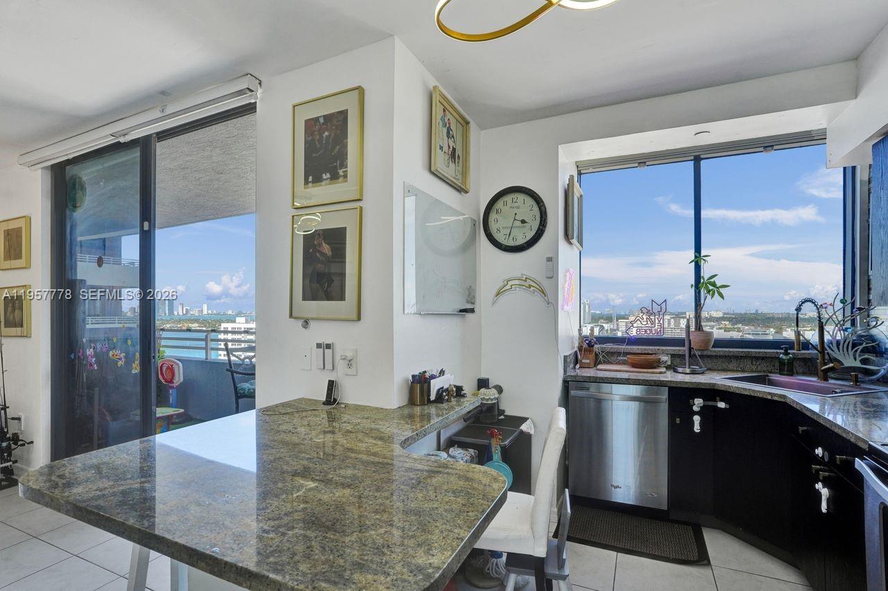 THE WAVERLY AT SOUTH BEAC - Residential