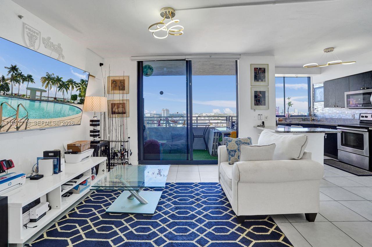 THE WAVERLY AT SOUTH BEAC - Residential