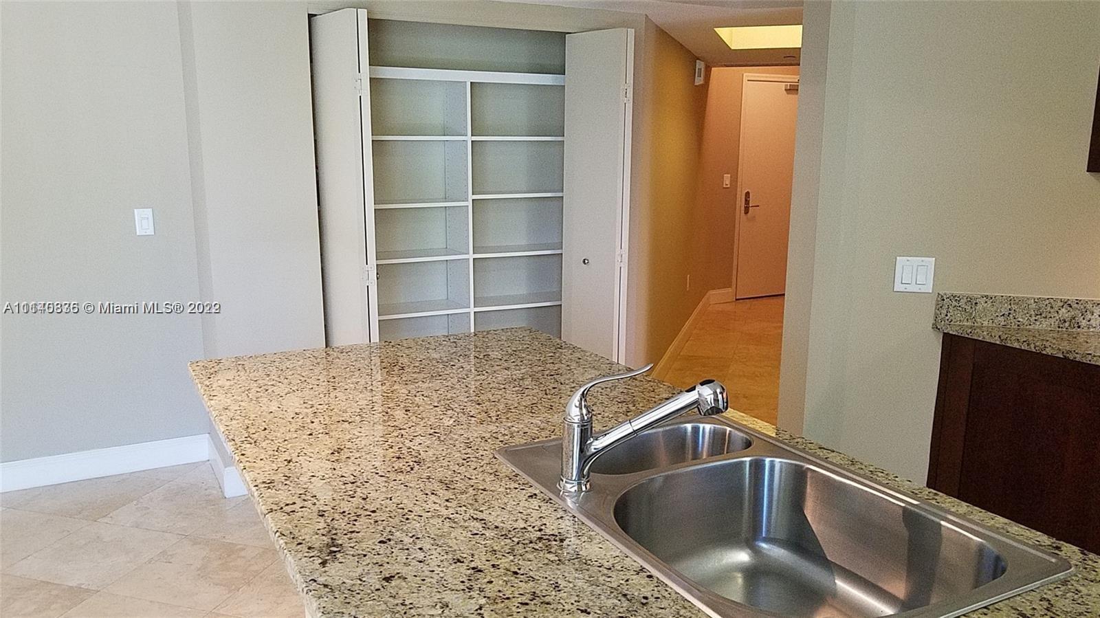 TURNBERRY VLG NO TOWER CO - Residential