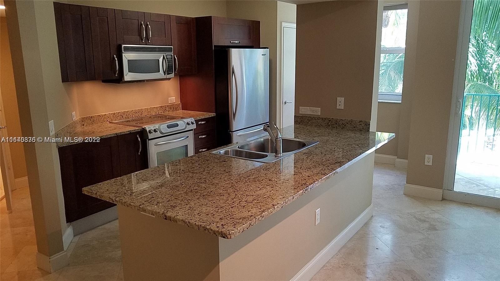 TURNBERRY VLG NO TOWER CO - Residential