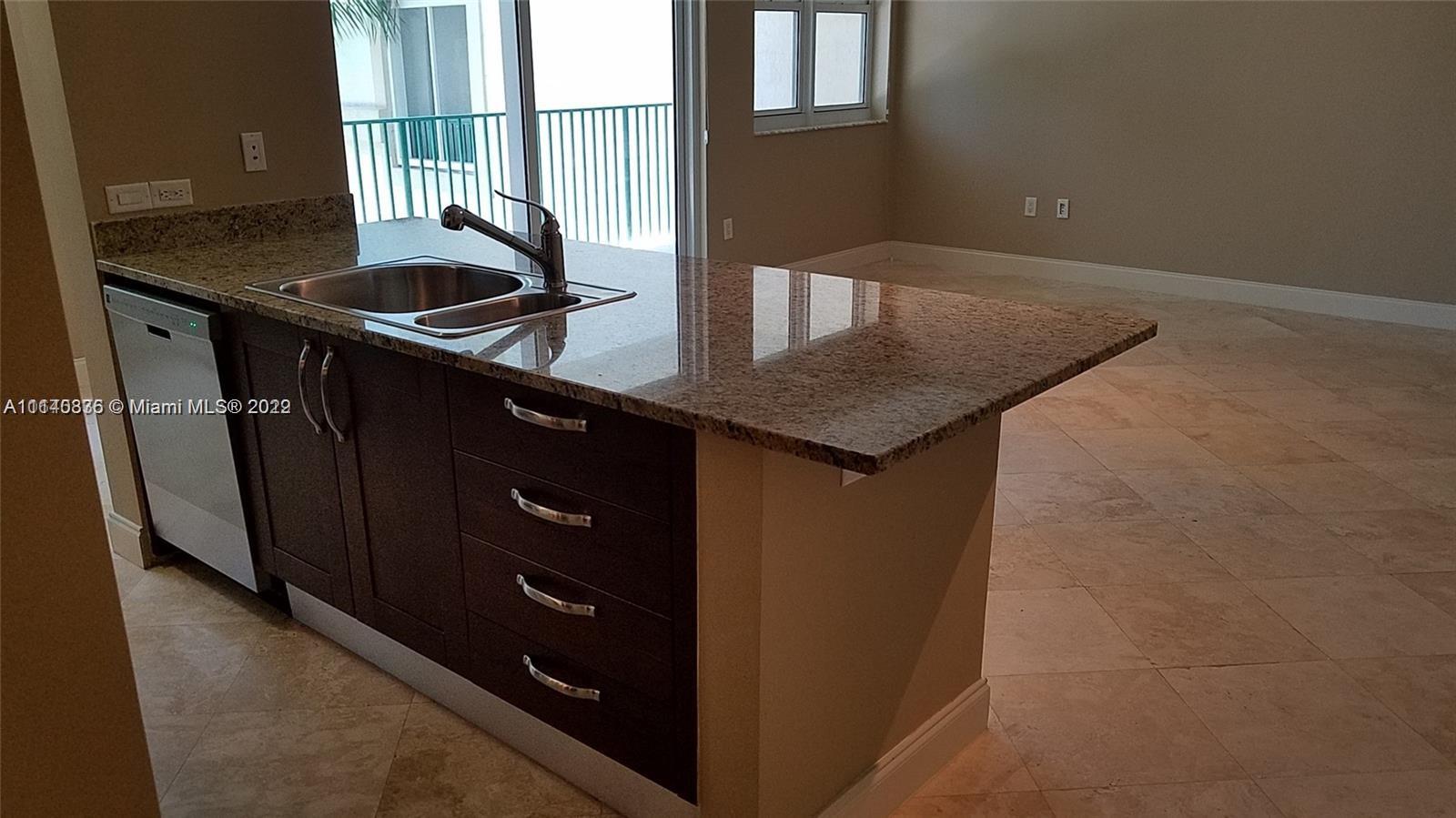 TURNBERRY VLG NO TOWER CO - Residential