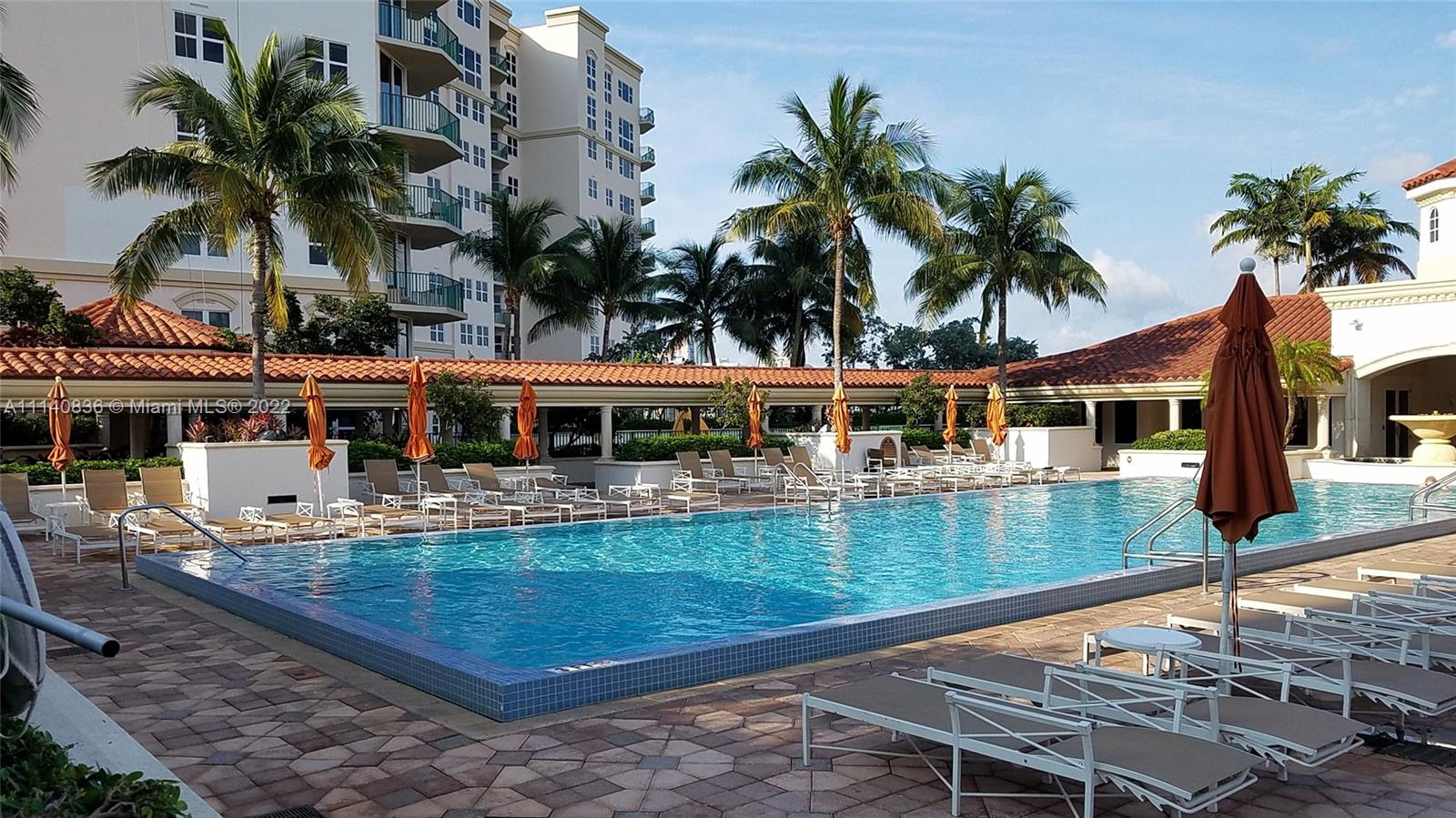 TURNBERRY VLG NO TOWER CO - Residential