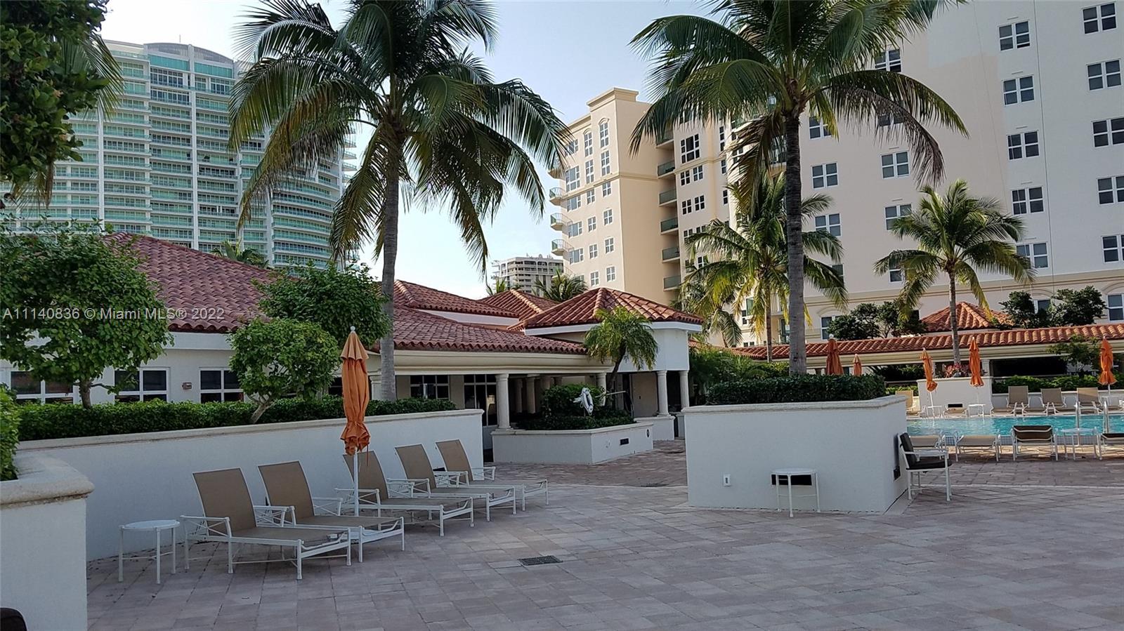 TURNBERRY VLG NO TOWER CO - Residential