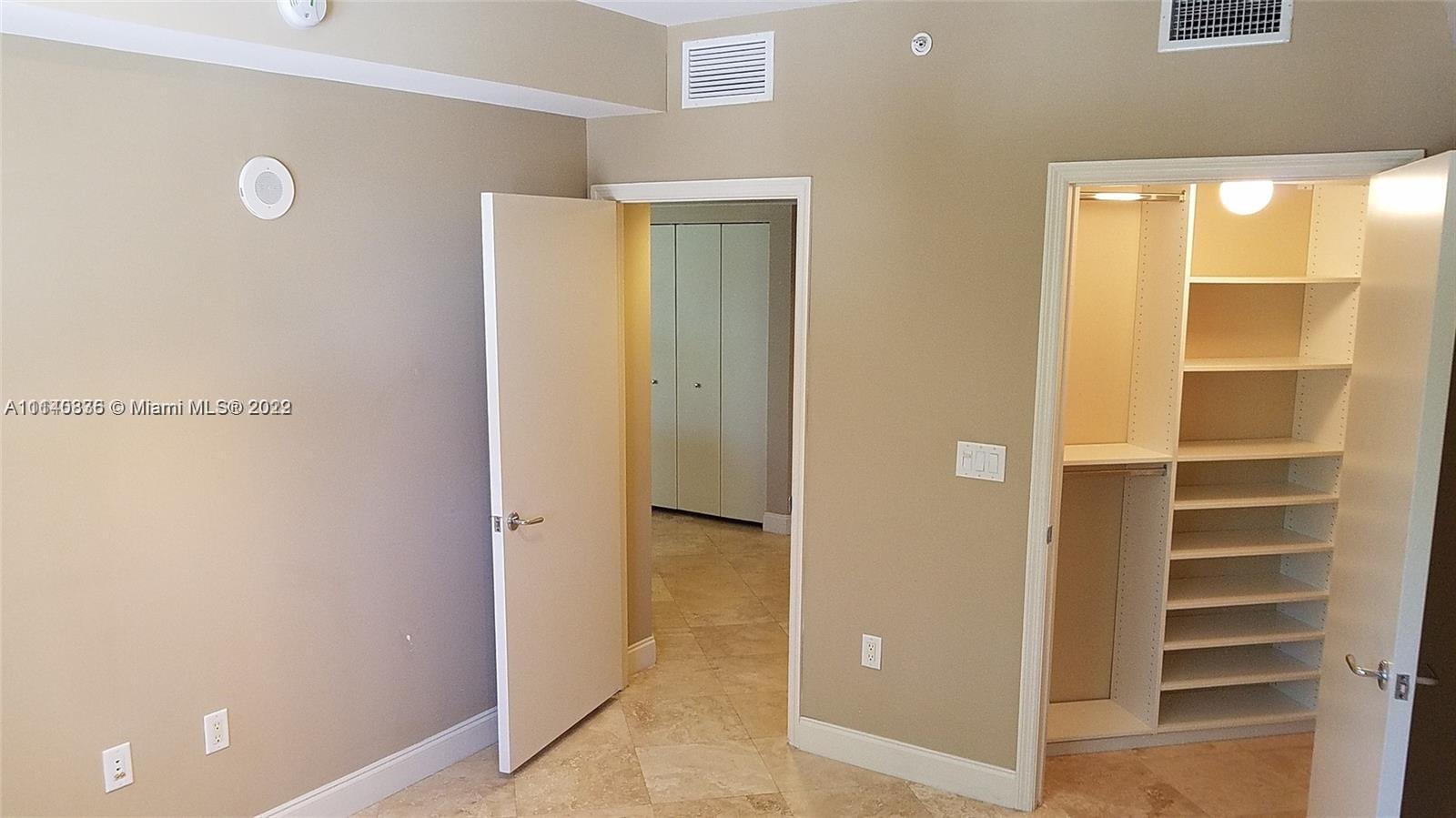 TURNBERRY VLG NO TOWER CO - Residential