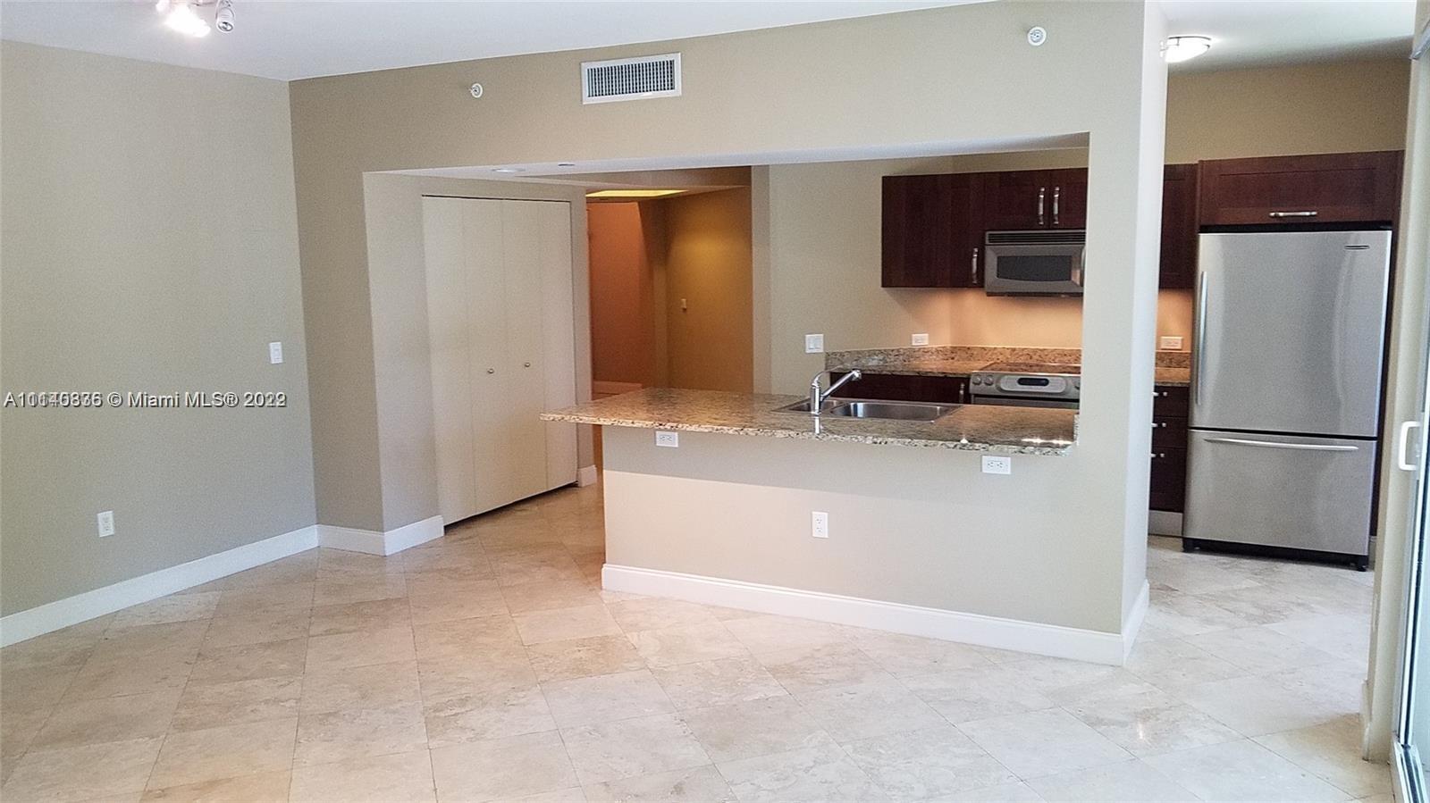 TURNBERRY VLG NO TOWER CO - Residential