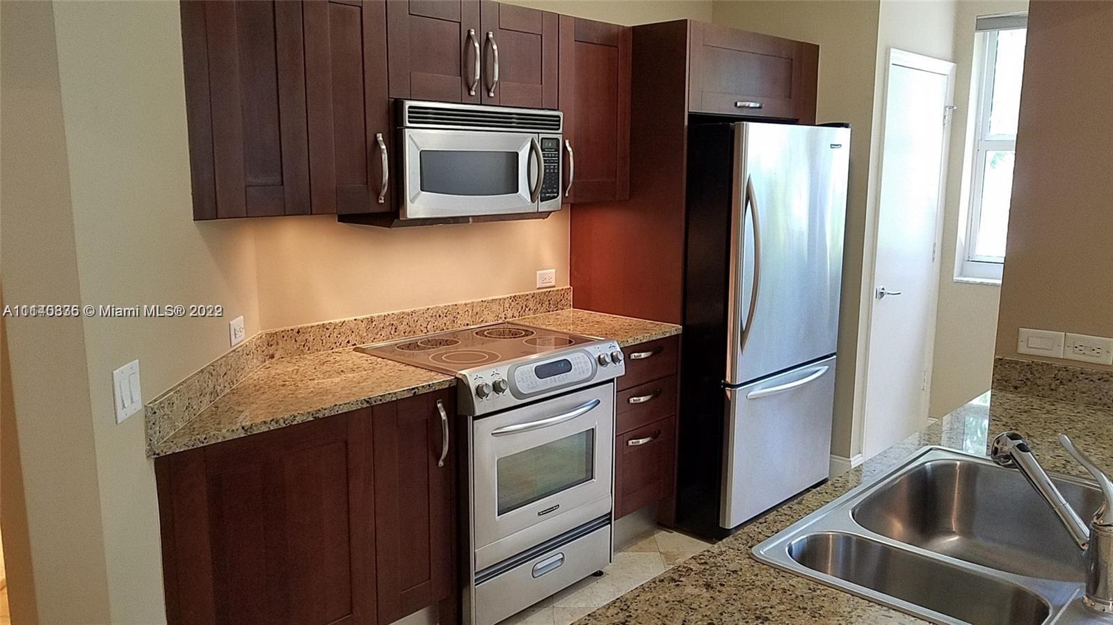 TURNBERRY VLG NO TOWER CO - Residential