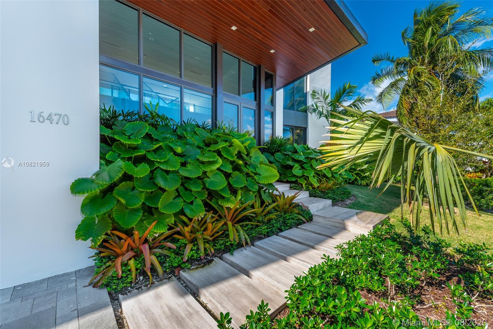 EASTERN SHORES - Residential