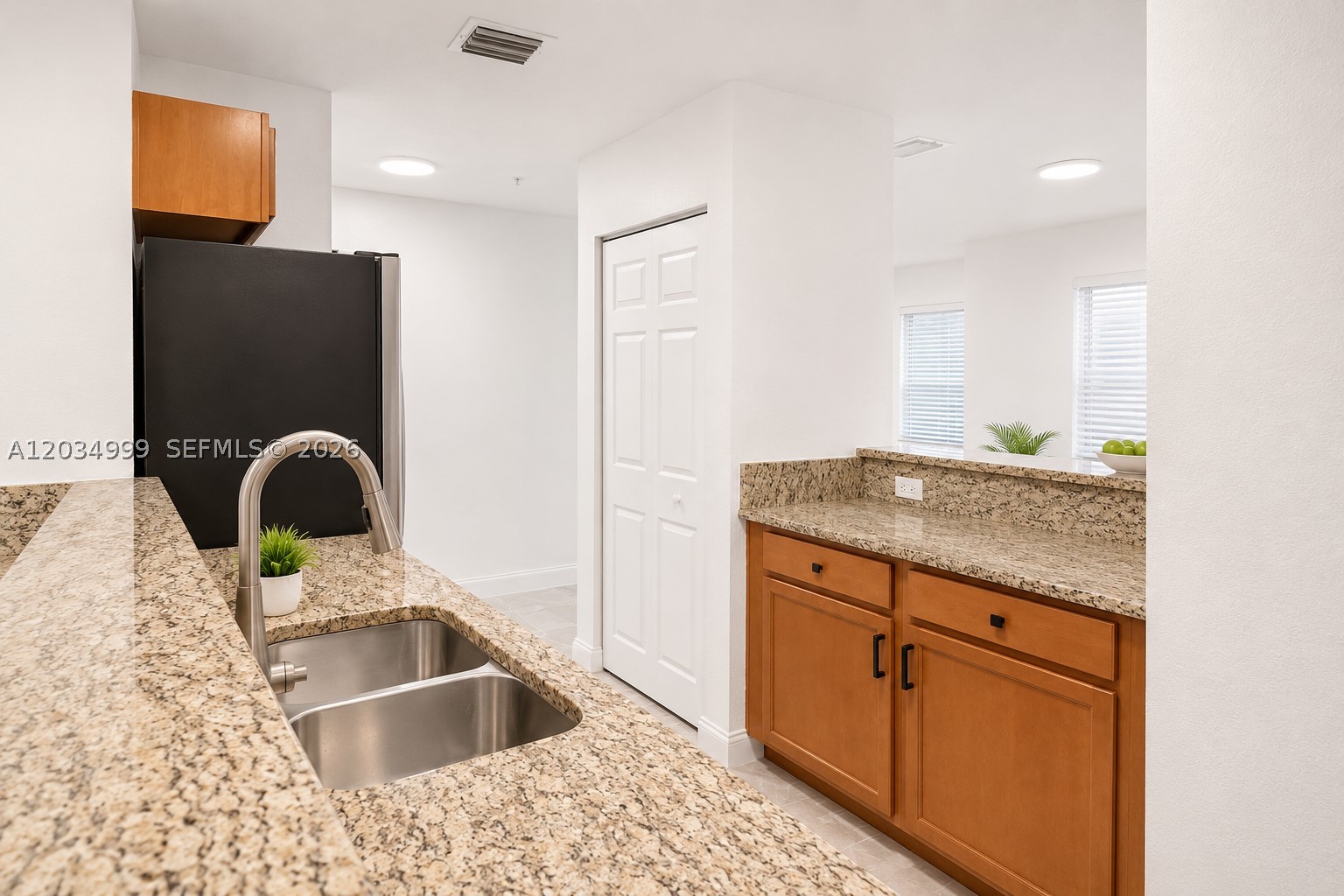 THE COURTS AT BAYSHORE I - Residential