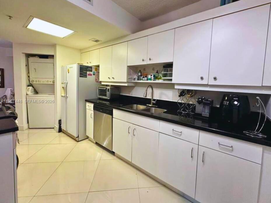 COURVOISIER COURTS CONDO - Residential