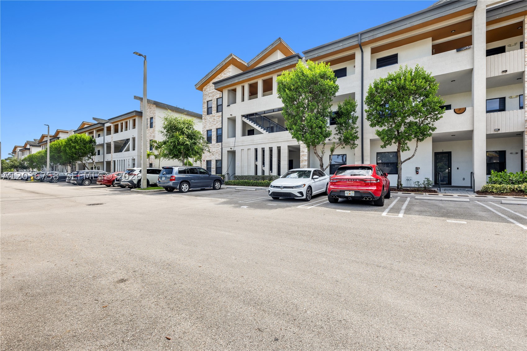 APEX AT PARK CENTRAL COND - Residential