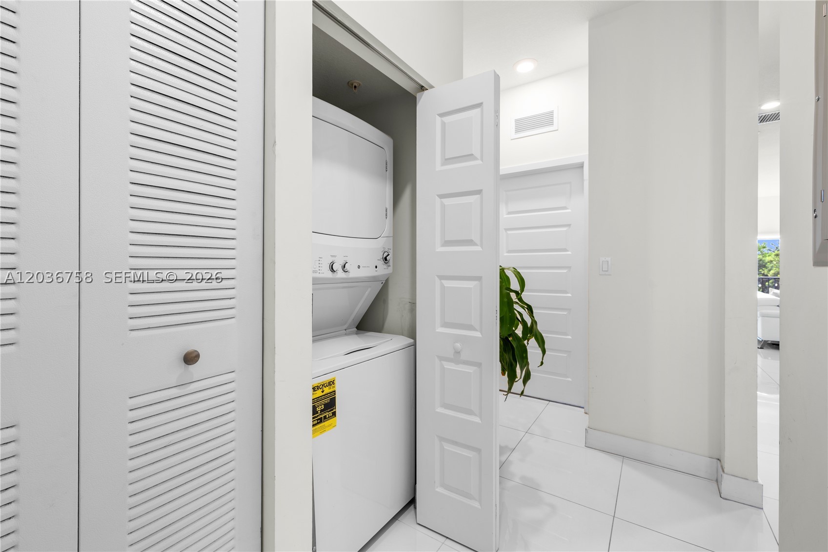 APEX AT PARK CENTRAL COND - Residential
