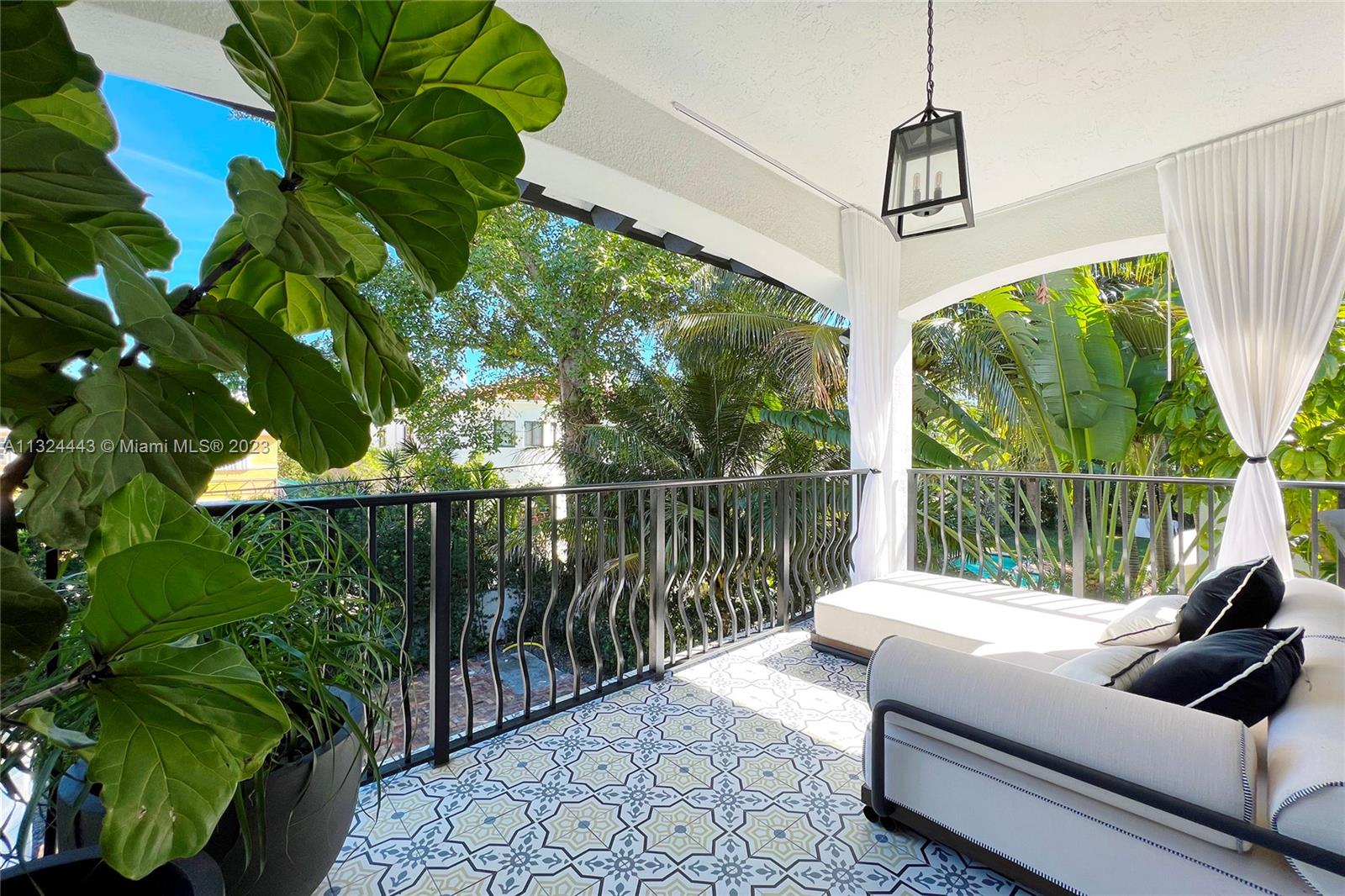 BEACH VIEW ADDN - Residential
