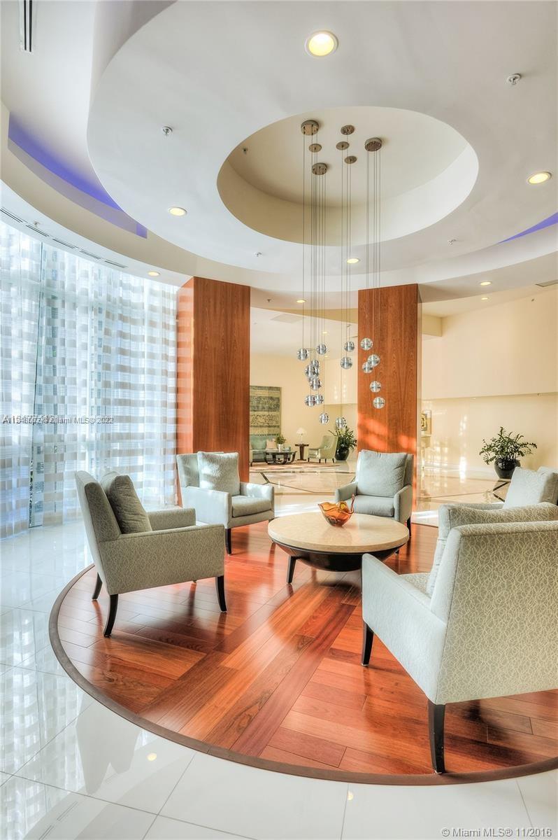 LA GORCE PALACE CONDO - Residential Lease