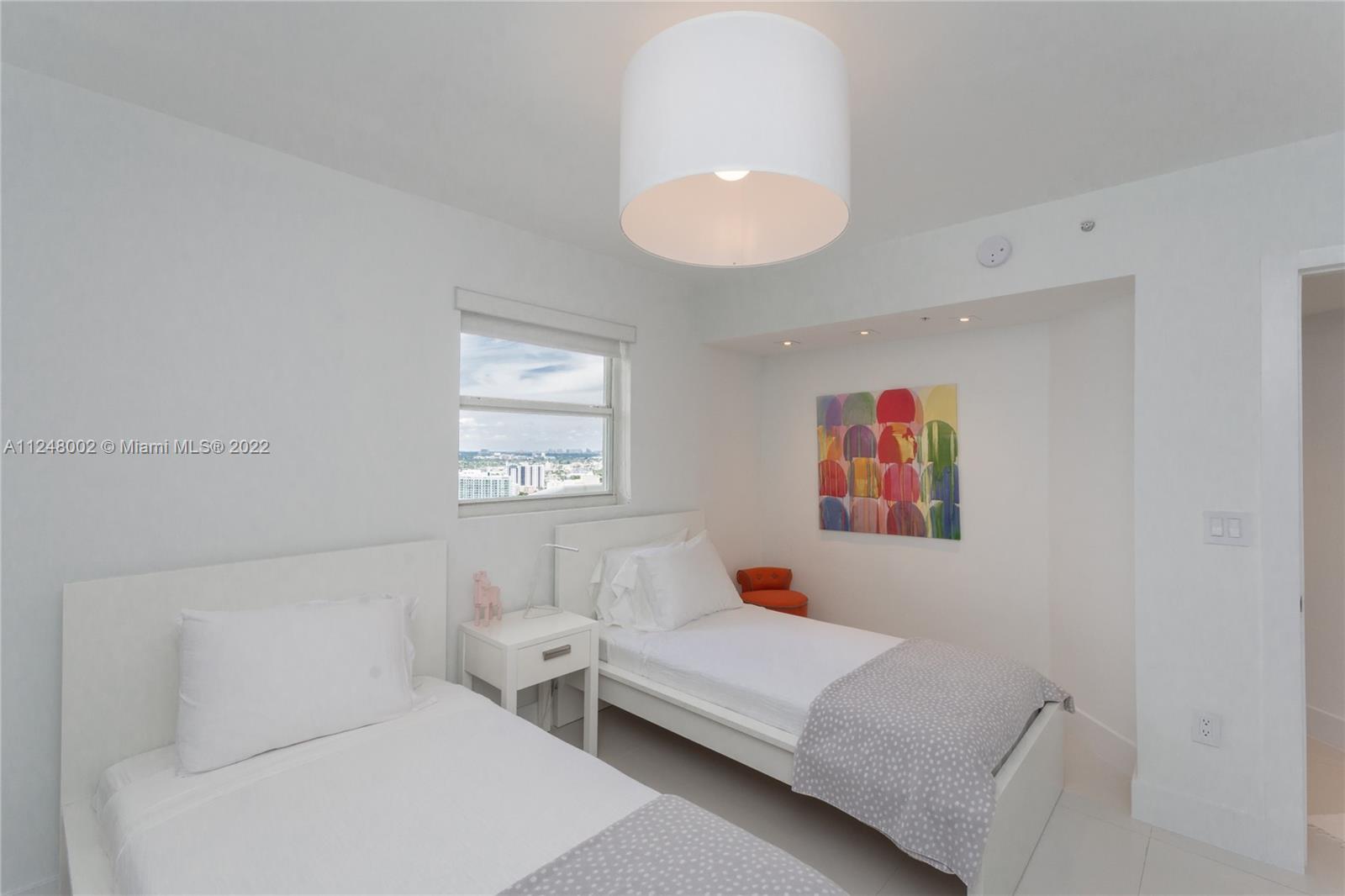 LA GORCE PALACE CONDO - Residential Lease