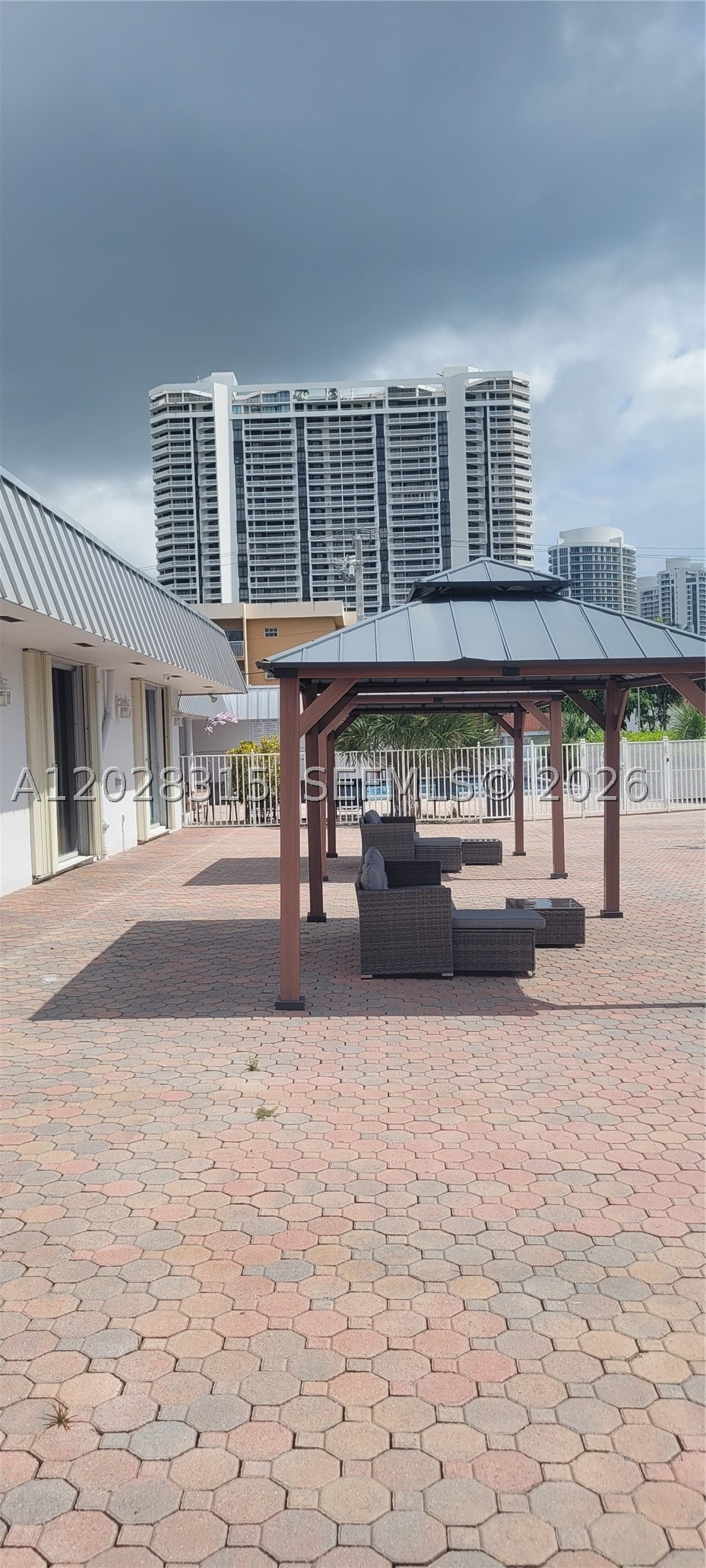 EDEN ISLES CONDO NO 7 - Residential