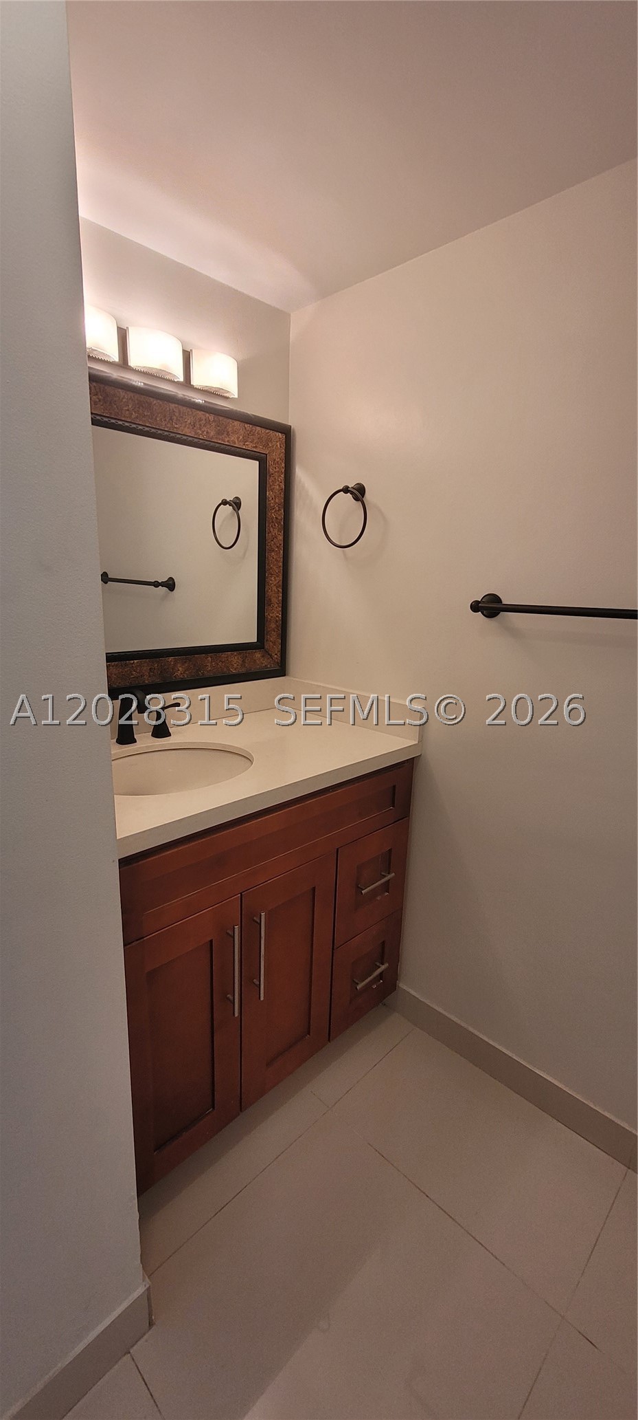 EDEN ISLES CONDO NO 7 - Residential