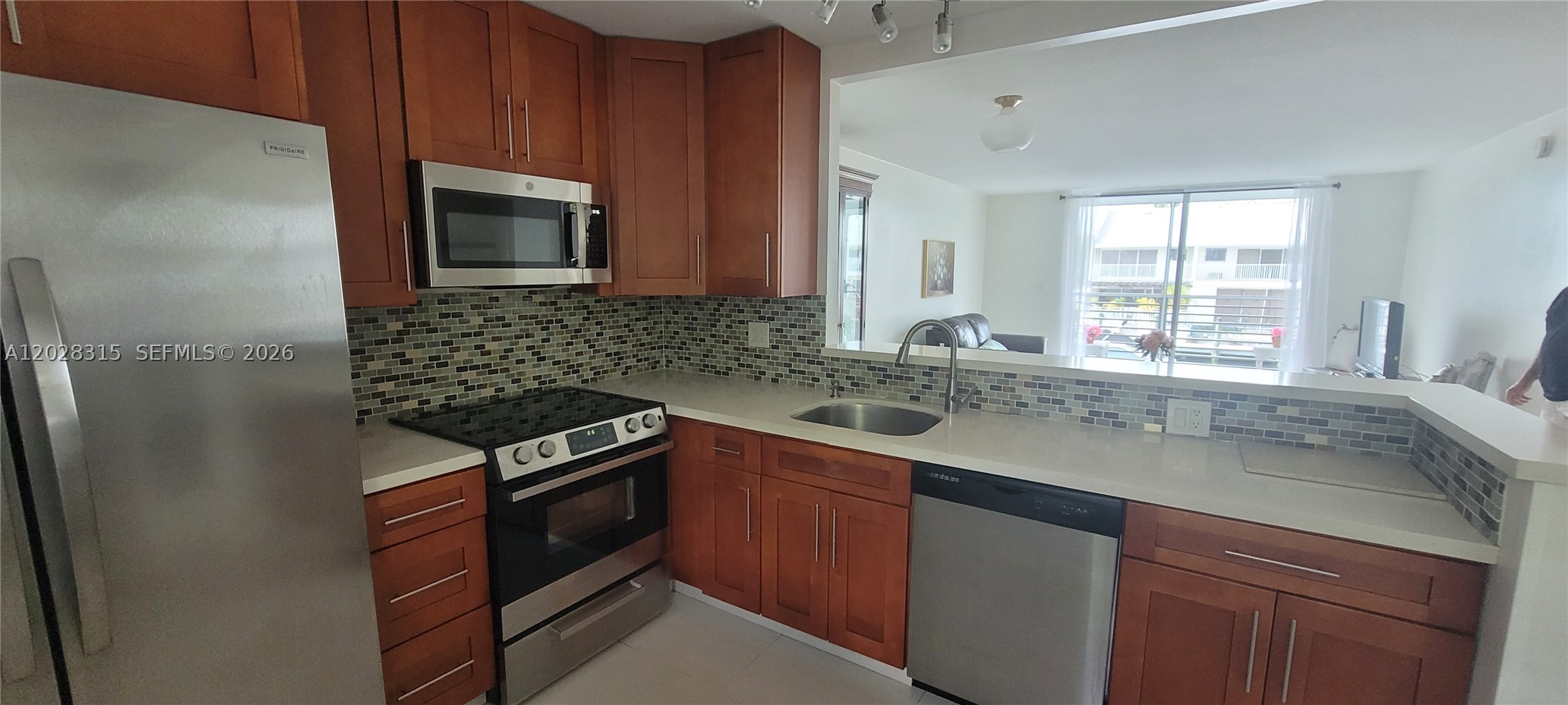 EDEN ISLES CONDO NO 7 - Residential