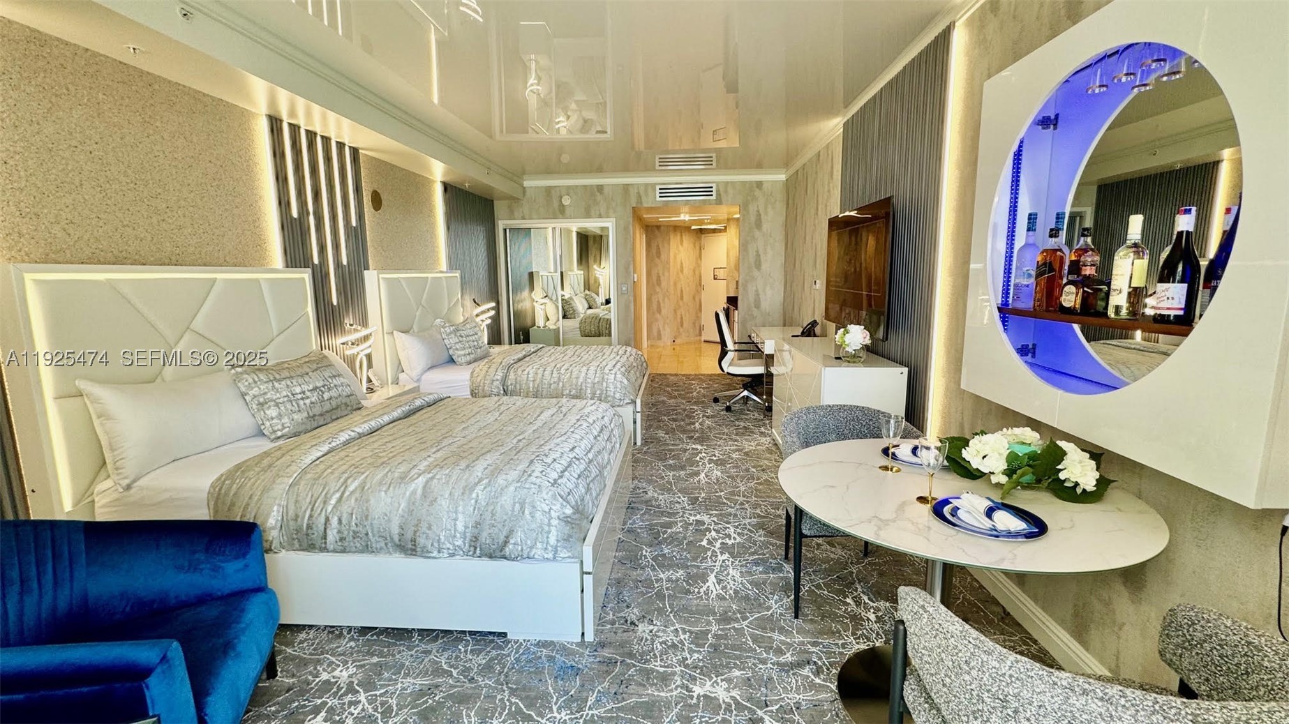 TRUMP INTERNATIONAL SONES - Residential