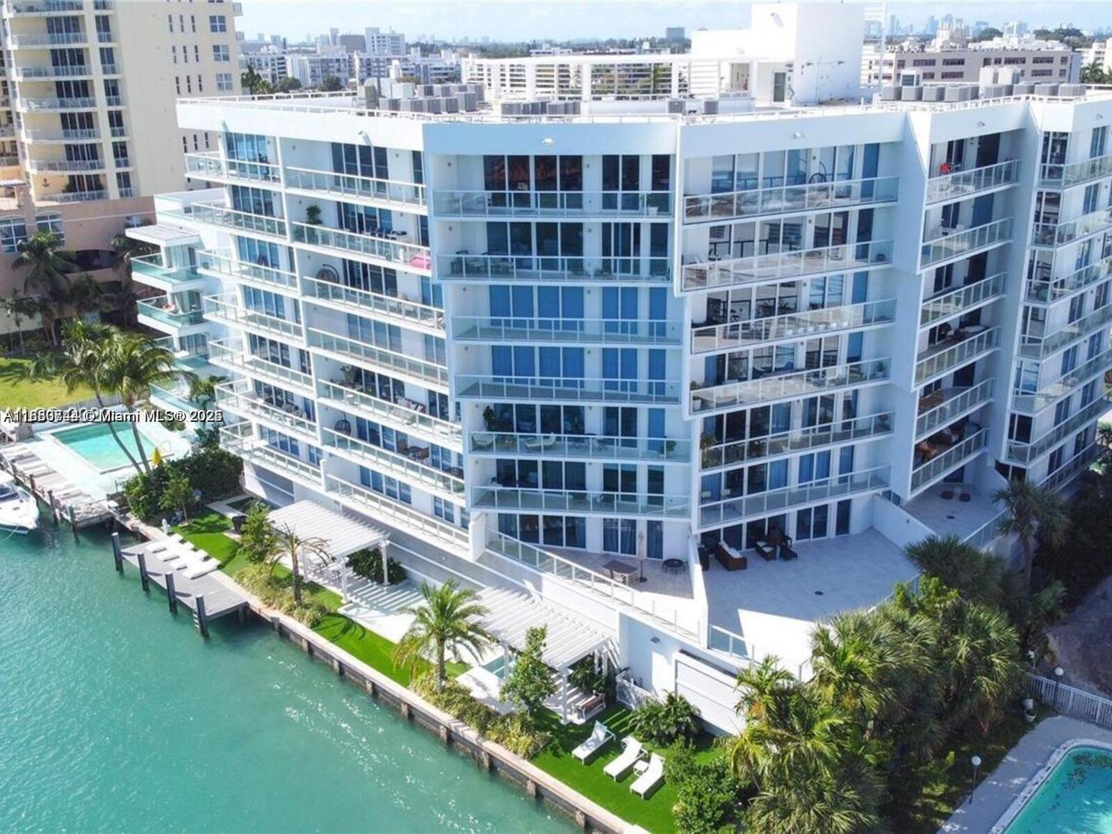 BAY HARBOUR ISLAND - Residential