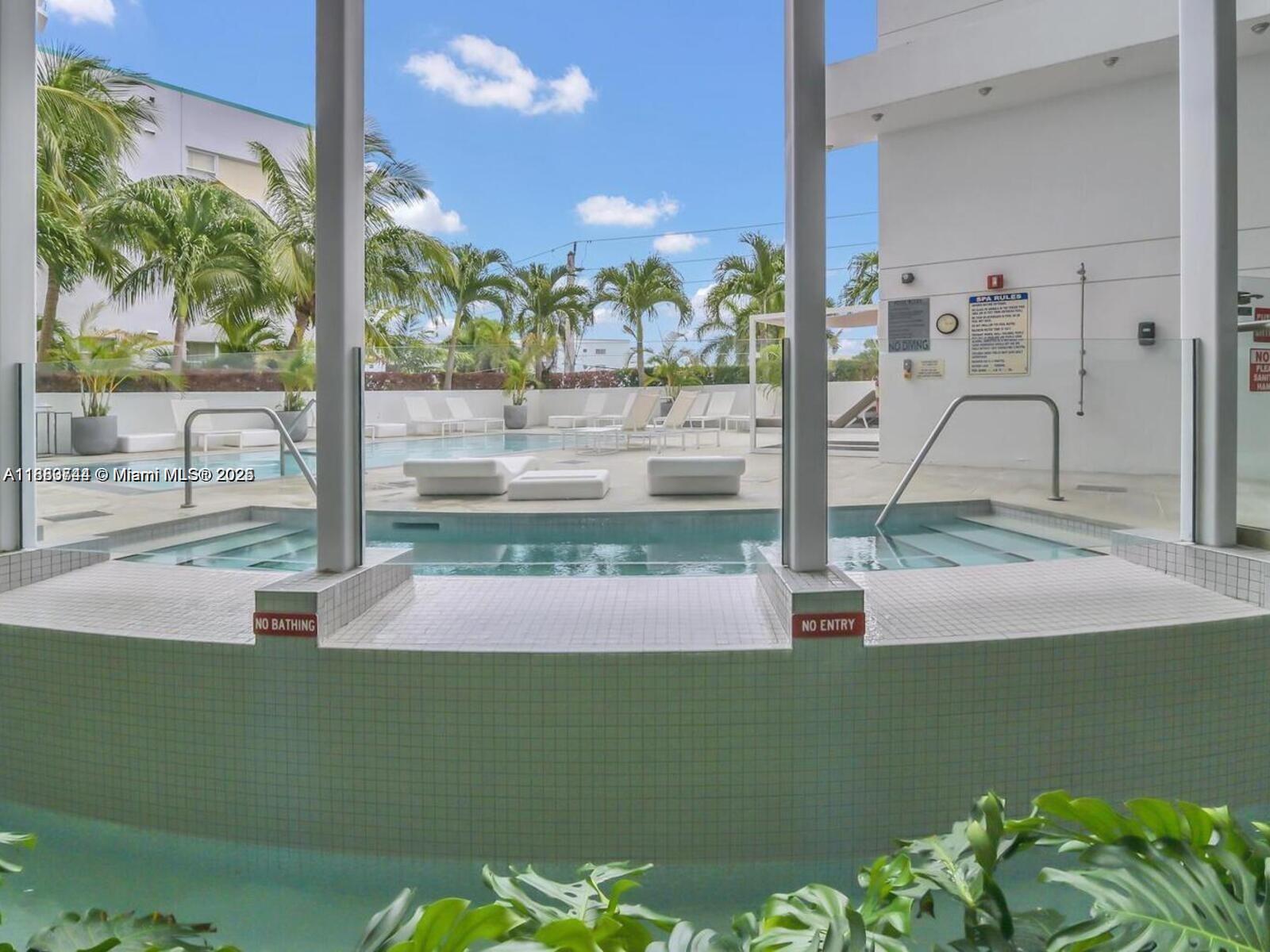BAY HARBOUR ISLAND - Residential