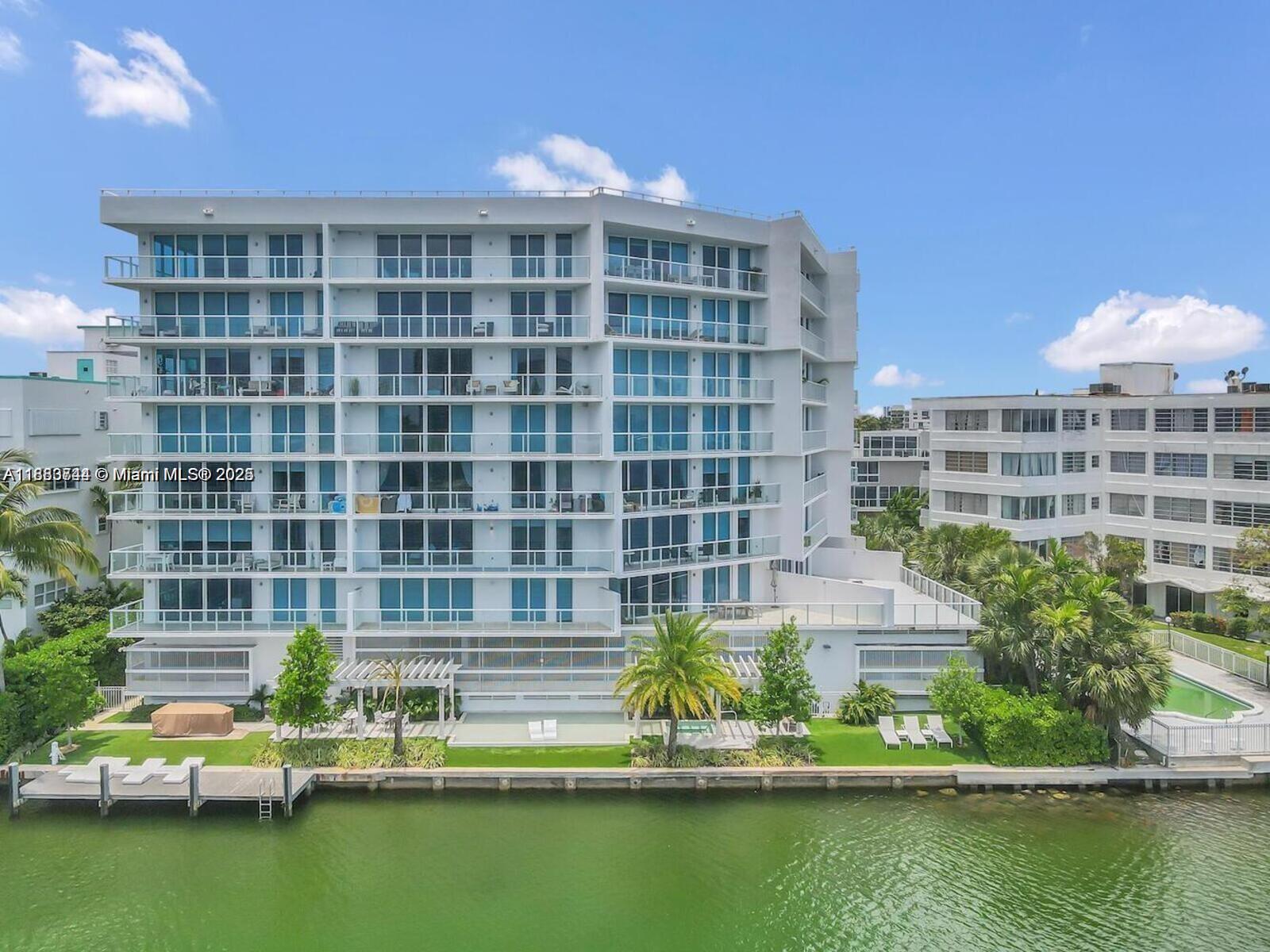 BAY HARBOUR ISLAND - Residential