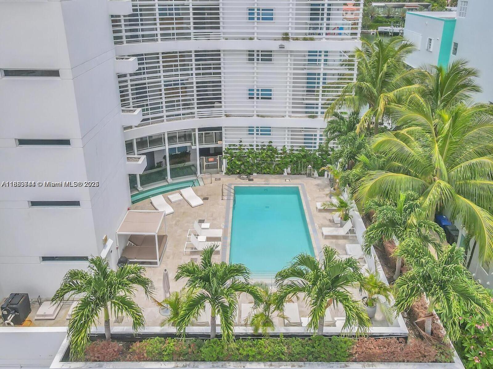 BAY HARBOUR ISLAND - Residential