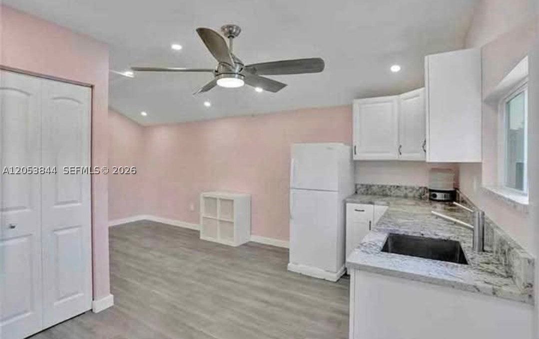 Beautiful, newly updated independent studio for rent in the heart of Pompano Beach! This private, detached prefabricated unit offers a modern open-concept layout with its own full bathroom, white cabinetry, refrigerator, and stylish finishes throughout. Enjoy luxury vinyl flooring, recessed lighting, ceiling fan, and a bright, spacious living area.
The unit features a completely private entrance, private parking, and is ideal for one person or a couple seeking comfort, privacy, and convenience.
All utilities are included in the rent, including electricity, water, sewer, and high-speed Wi-Fi, making budgeting easy. Conveniently located near shopping, restaurants, beaches, major highways, and public transportation.
Move-in ready and exceptionally maintained. Don't miss this opportunity to rent a beautiful, turnkey studio in a prime Pompano Beach location.