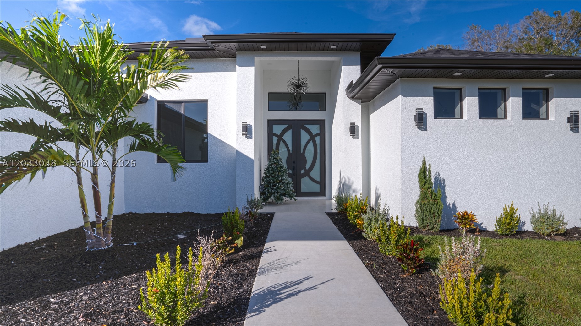 GOLDEN GATE ESTATES - Residential