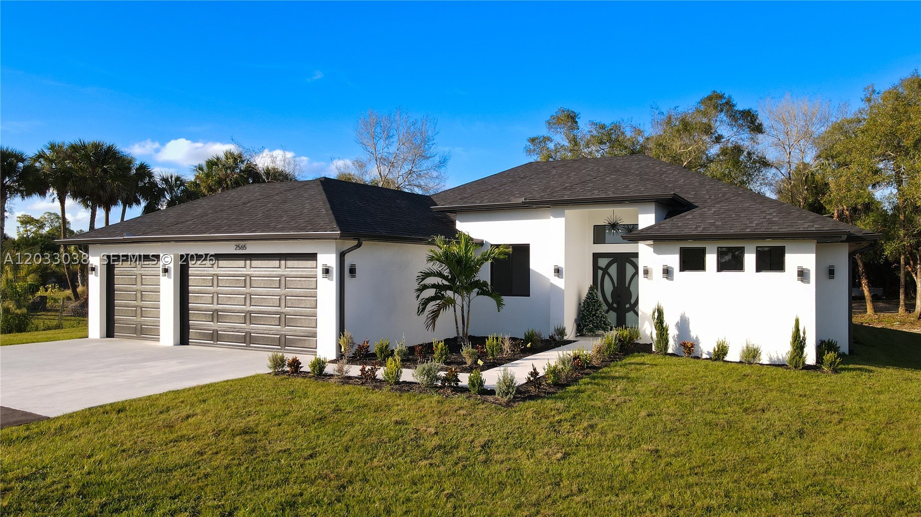 GOLDEN GATE ESTATES - Residential
