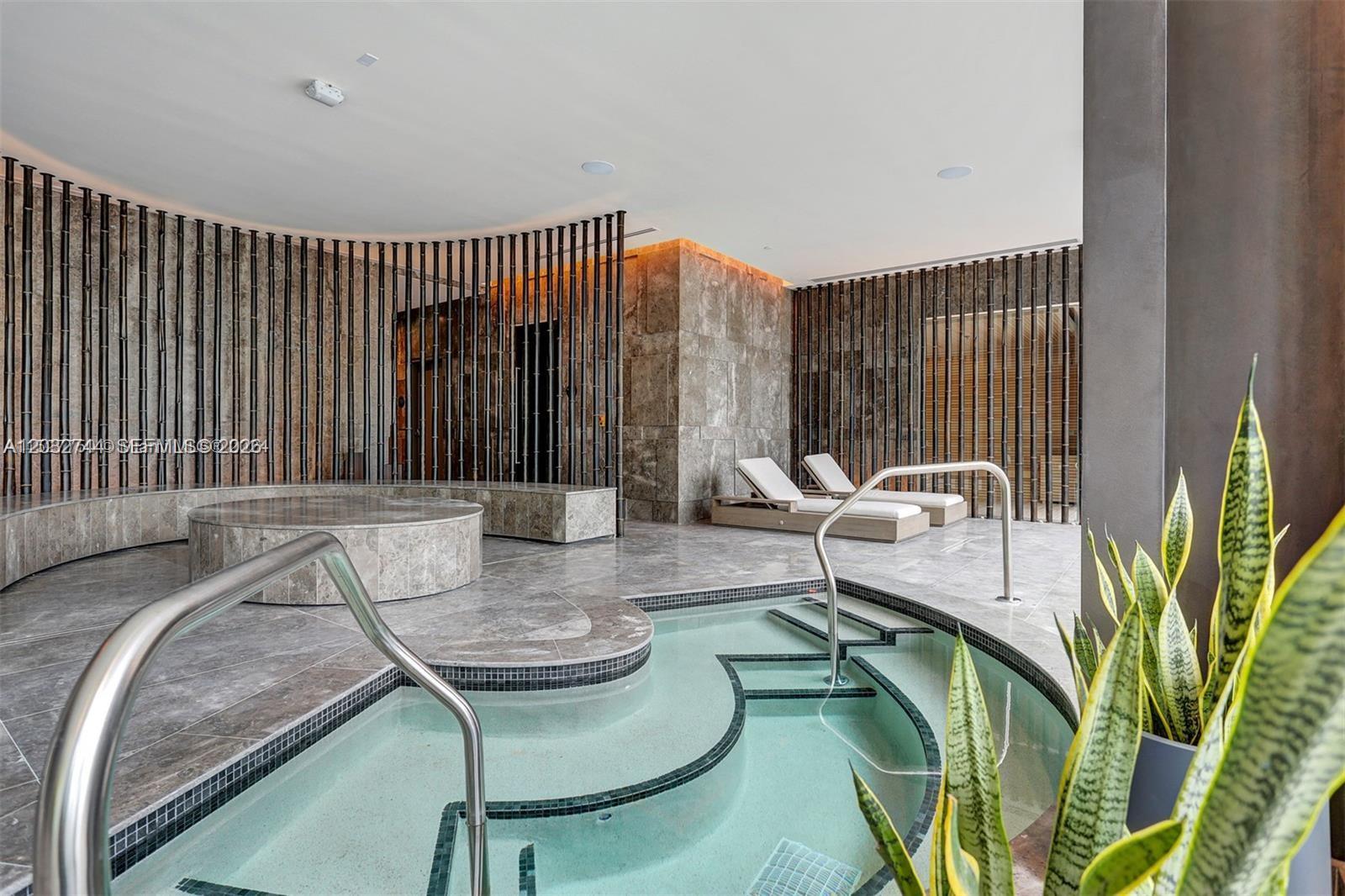 GRAN PARAISO - Residential Lease