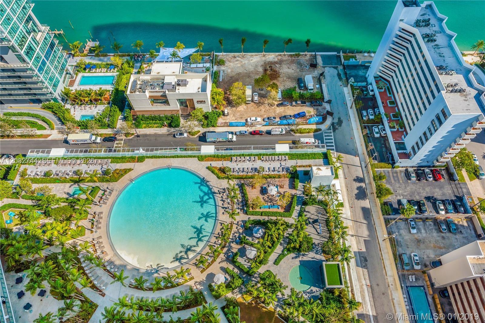 GRAN PARAISO - Residential Lease