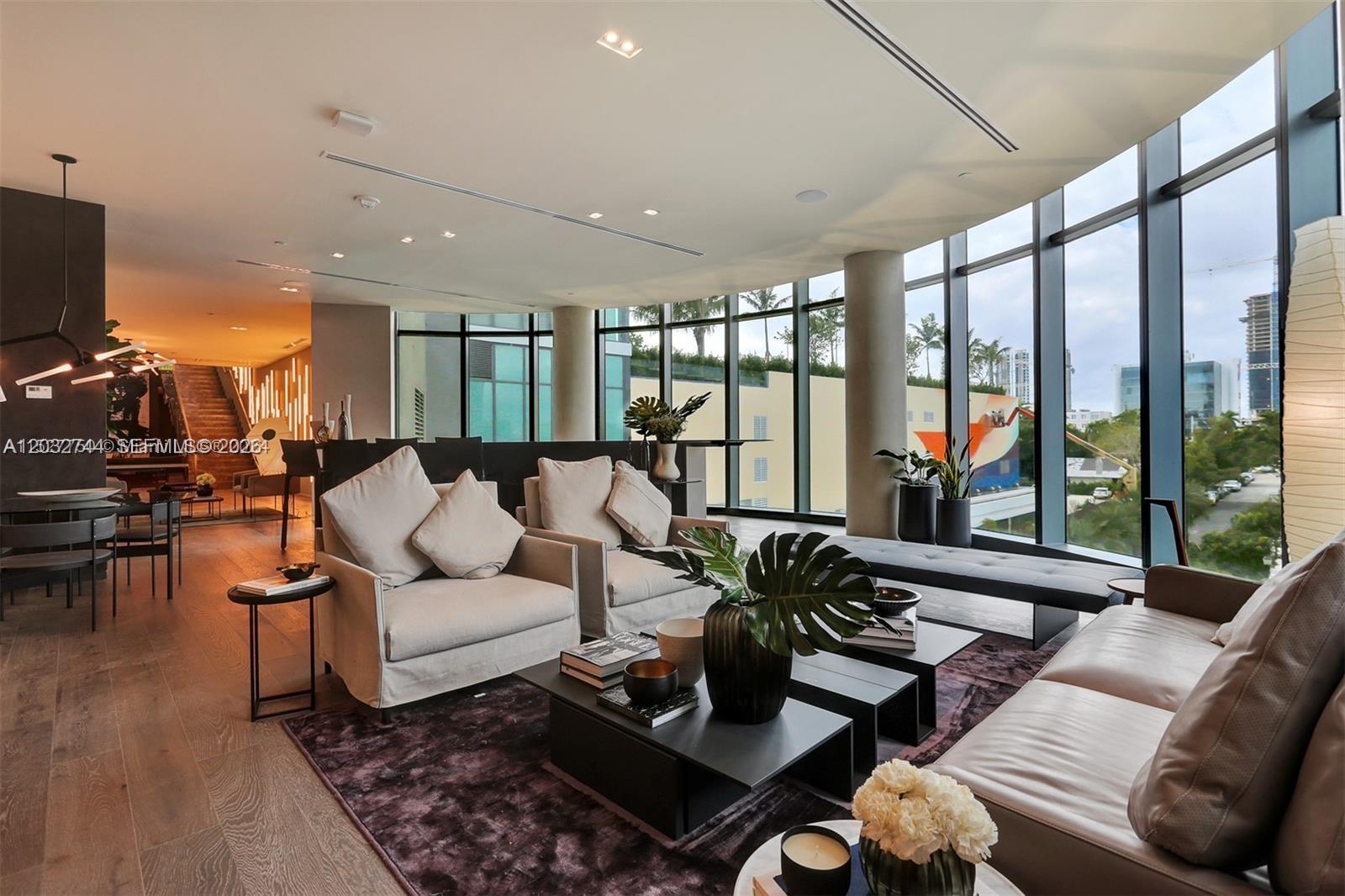 GRAN PARAISO - Residential Lease