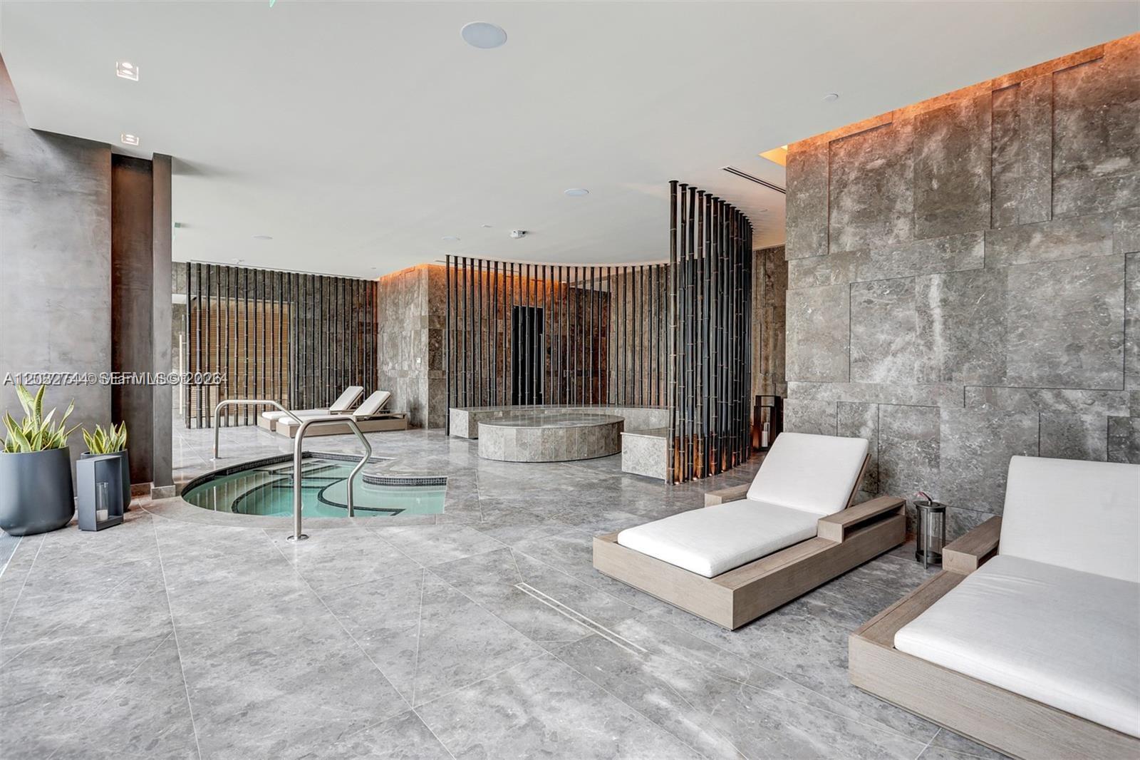 GRAN PARAISO - Residential Lease