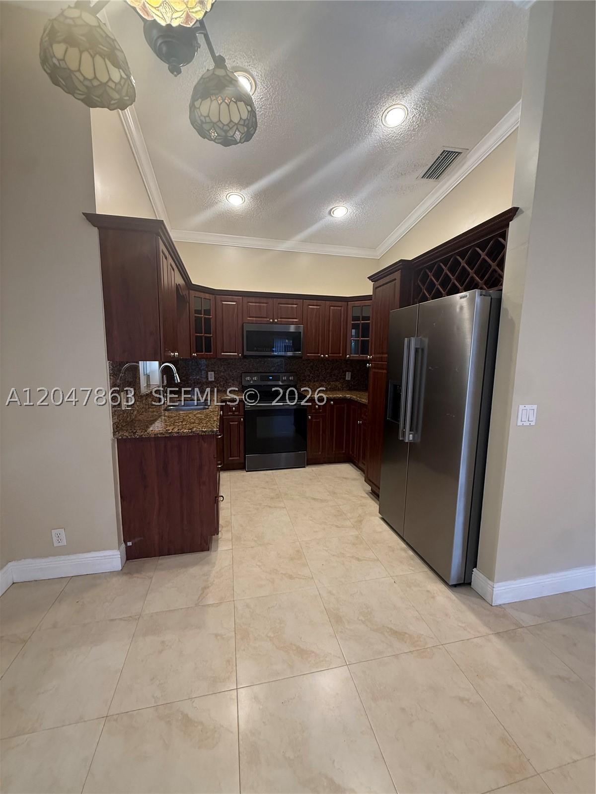 CHAPEL TRAIL II - Residential Lease