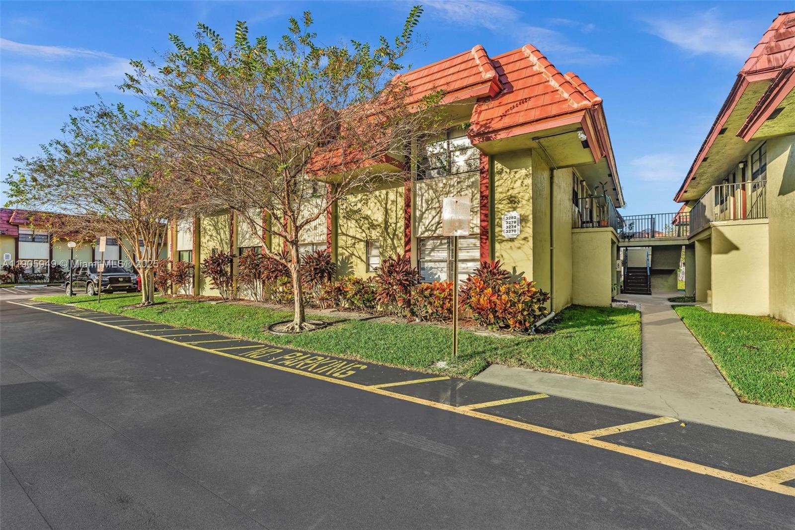 LOCATION, LOCATION! Welcome to this beautiful 2-bedroom, 2-bathroom condominium located on the first floor in the highly sought-after community of Spring Park. Situated in the heart of Coral Springs, this home is just a short distance from restaurants and shopping. Perfect for investors — rentals are welcome! The unit is equipped with a washer and dryer, and the kitchen was updated a couple of years ago. Contact us today to schedule your showing!