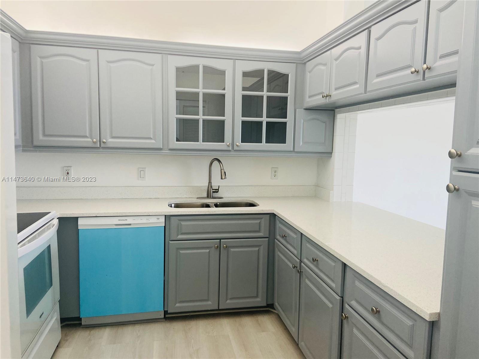 LINCOLN SQUARE CONDO - Residential Lease