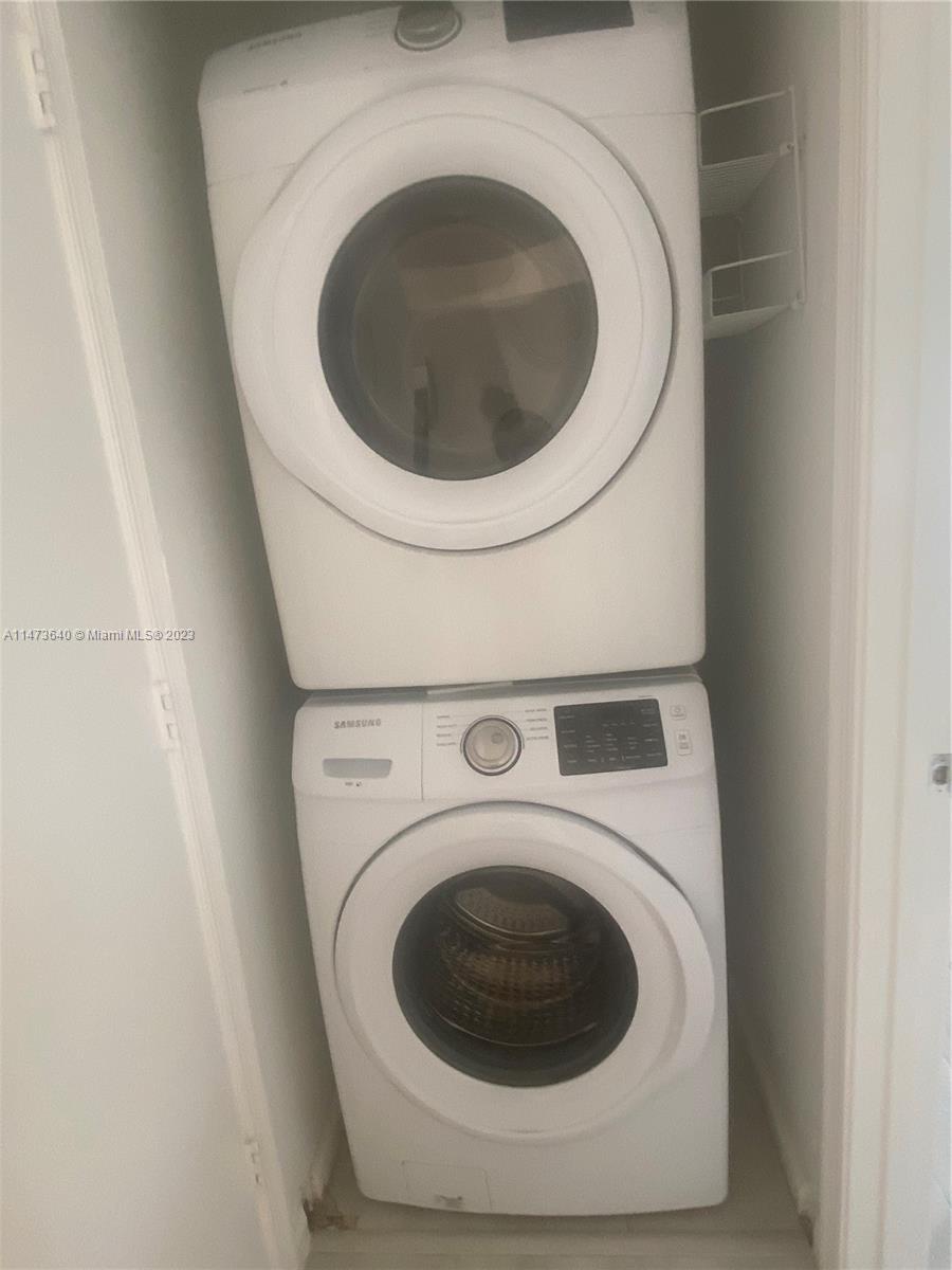 LINCOLN SQUARE CONDO - Residential Lease