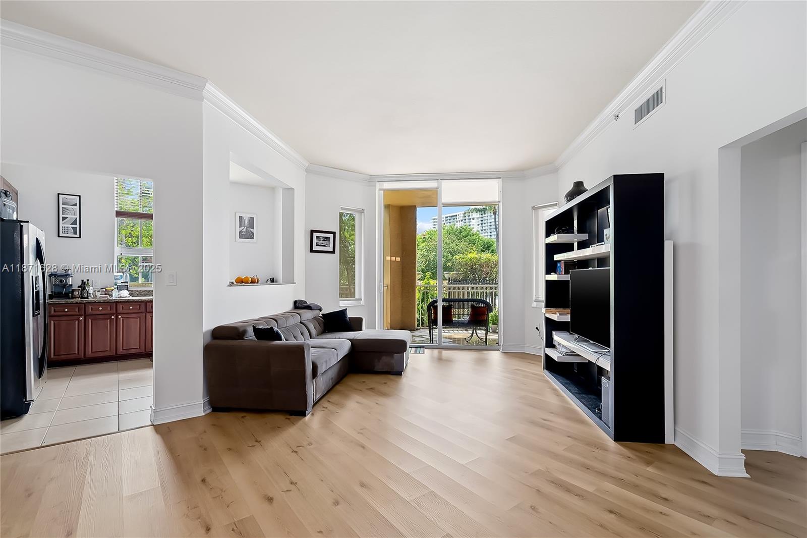 ALAQUA CONDO - Residential