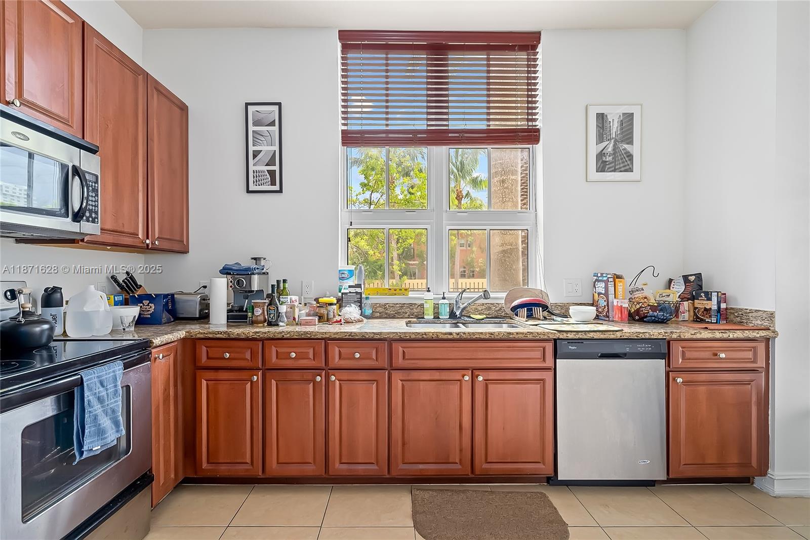 ALAQUA CONDO - Residential