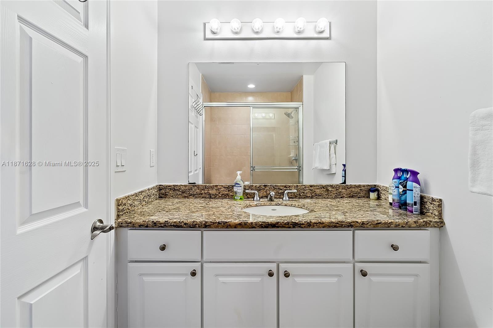 ALAQUA CONDO - Residential