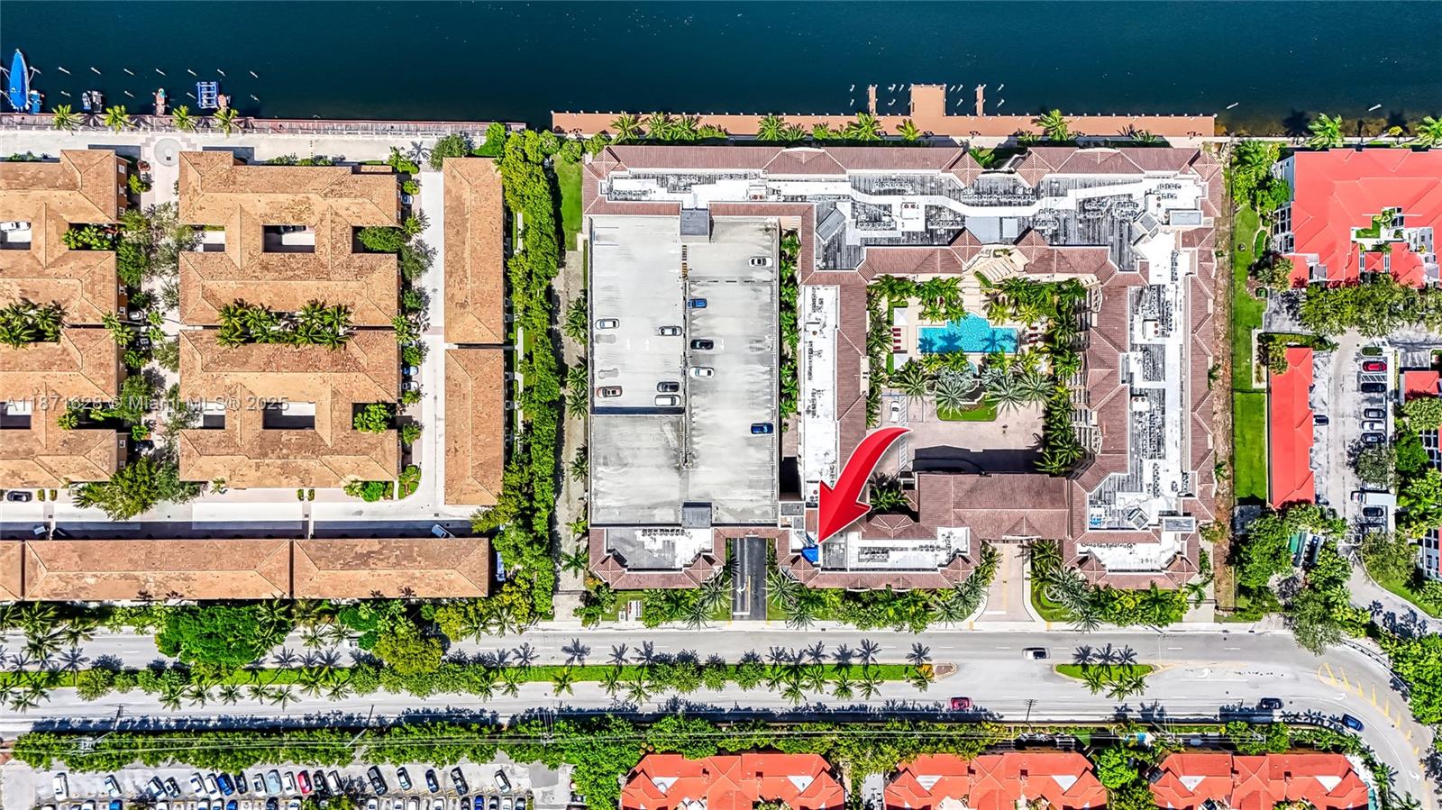 ALAQUA CONDO - Residential