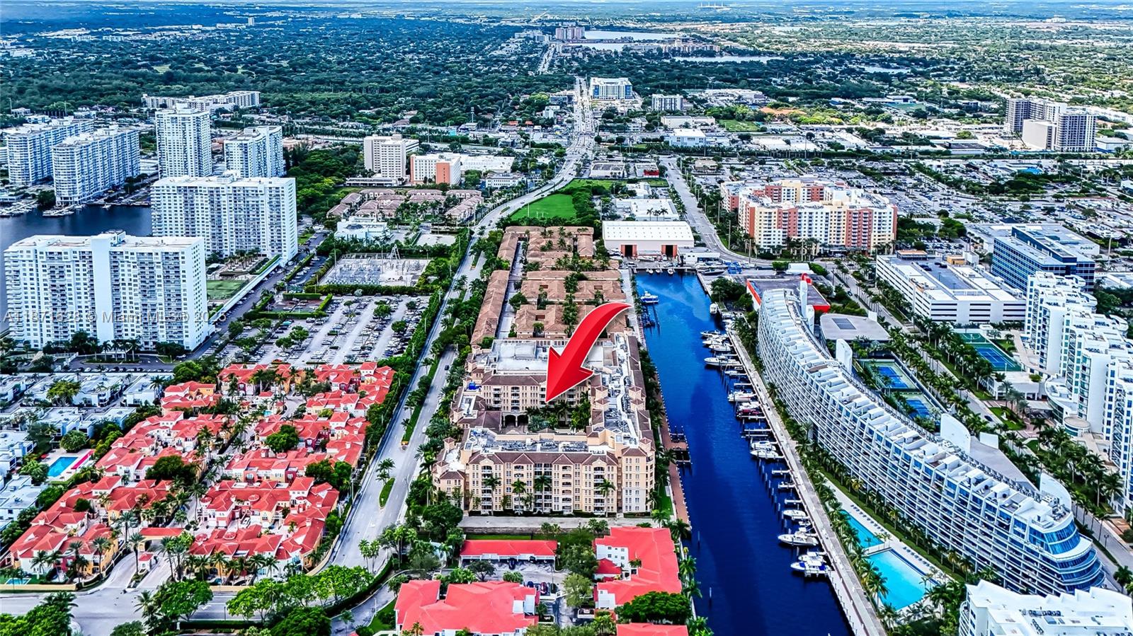 ALAQUA CONDO - Residential