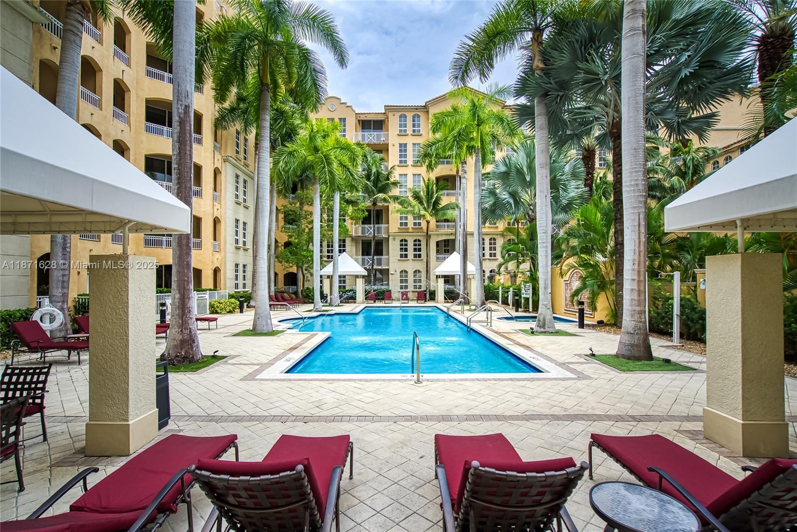 ALAQUA CONDO - Residential