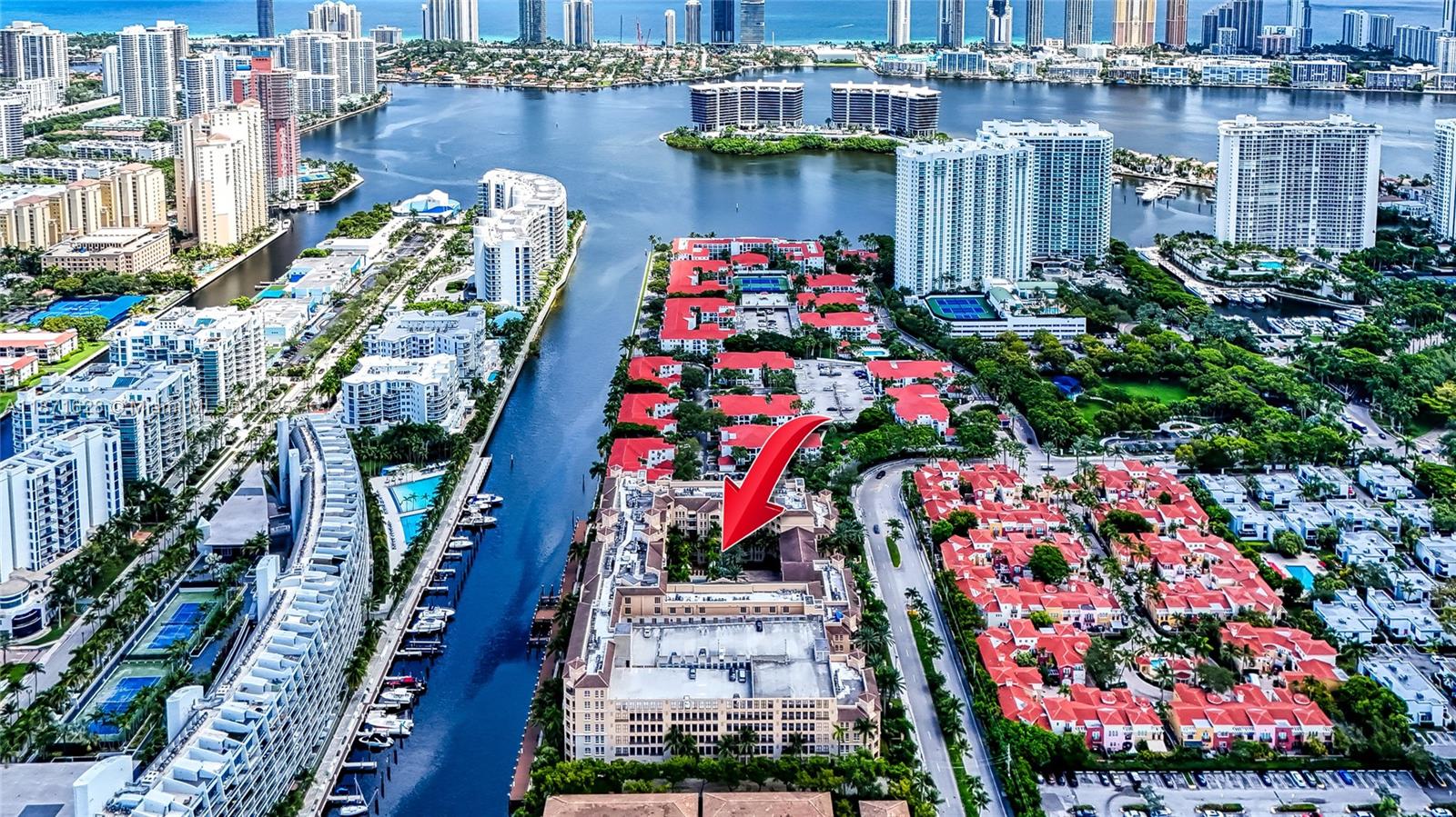 ALAQUA CONDO - Residential