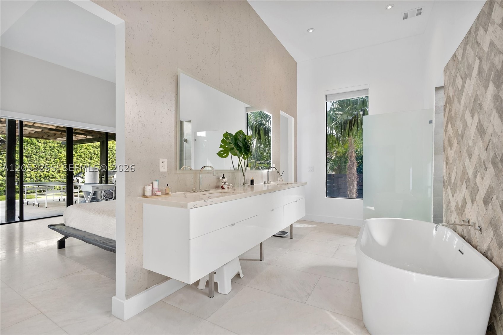 MIAMI SHORES SEC 3 - Residential Lease