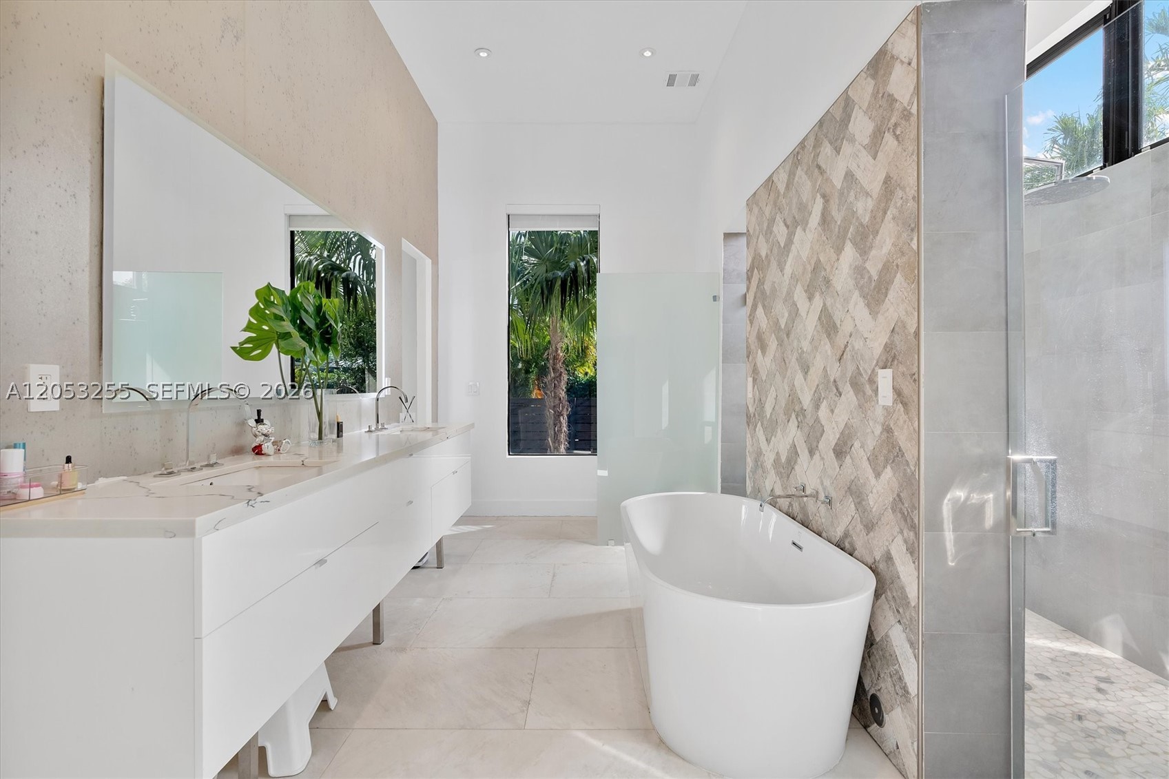 MIAMI SHORES SEC 3 - Residential Lease