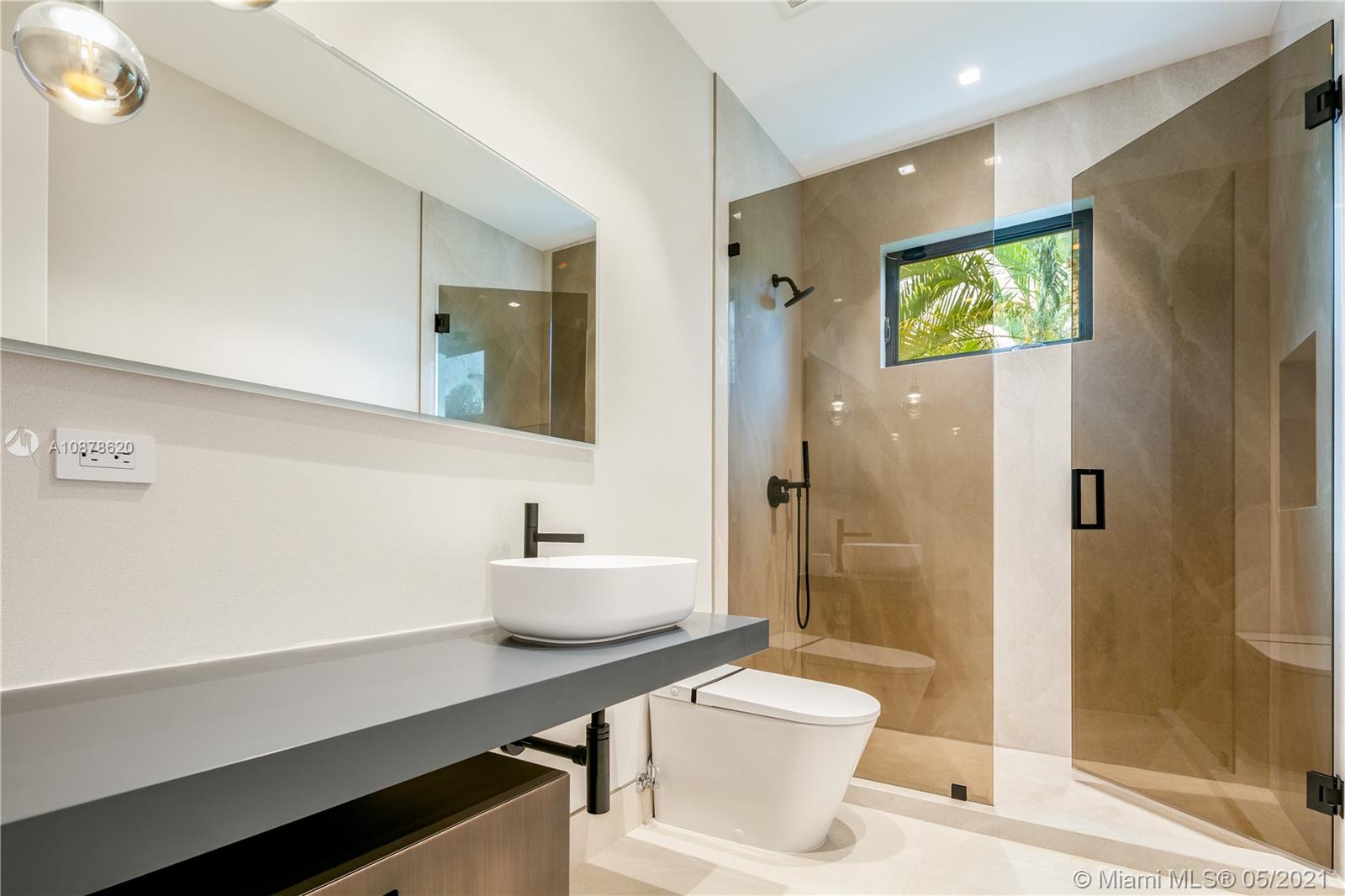 BAY HARBOR ISLAND - Residential